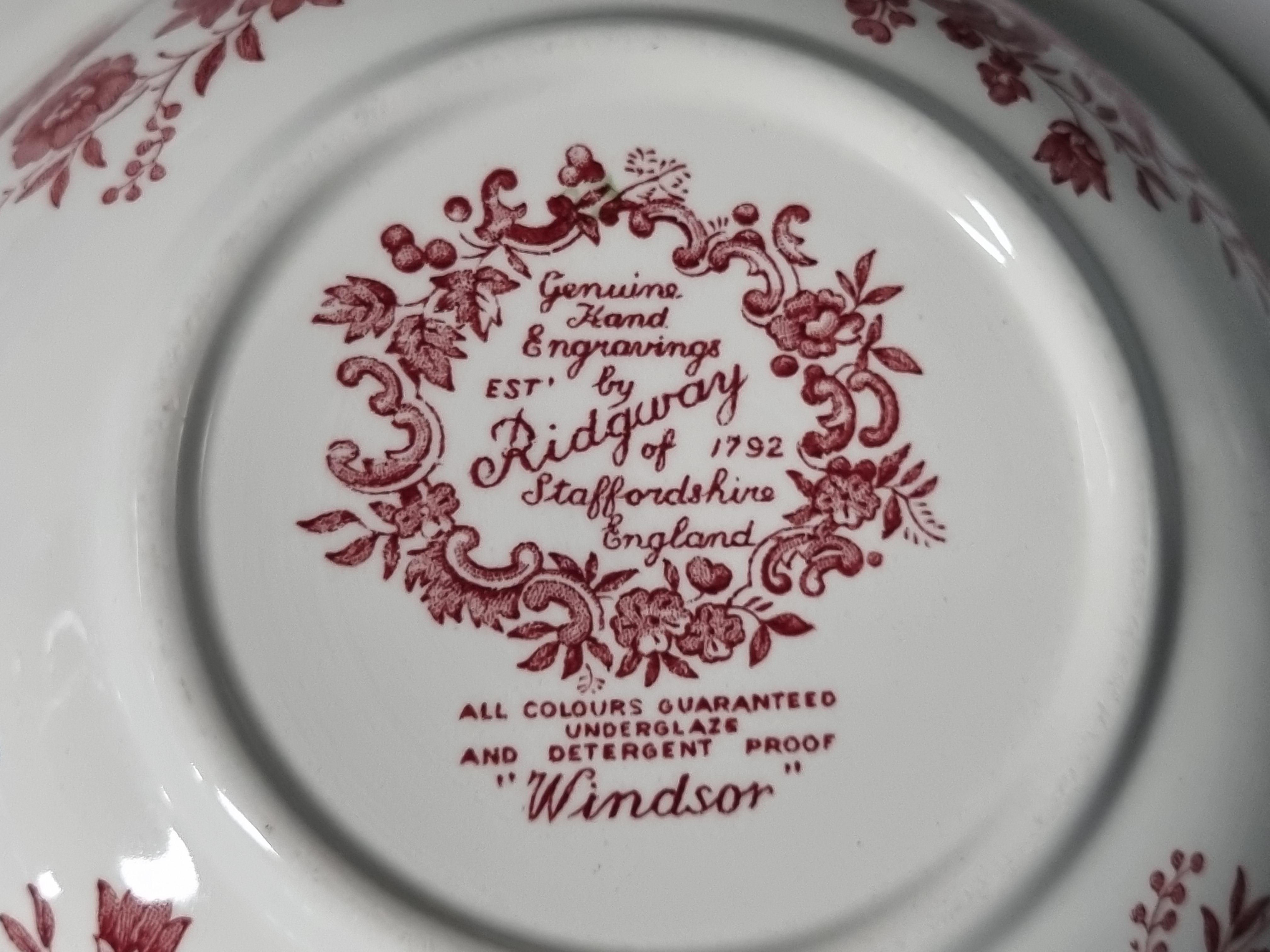Engels rood Ridgway Windsor dekschaal terrine