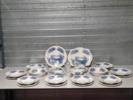 Engels blauw Johnson Bros Haddon Hall Eetservies voor 8 pers.