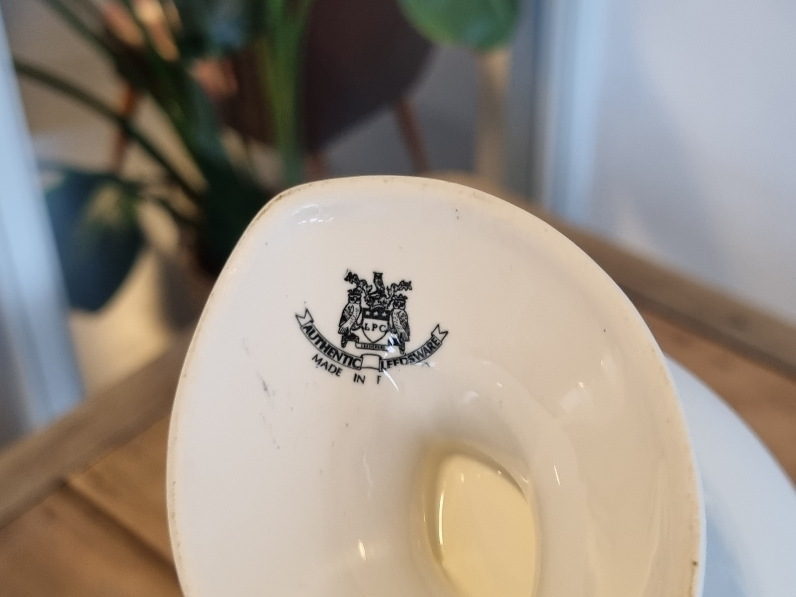 Authentic Leeds Pottery Sausterrine met aardewerk lepeltje