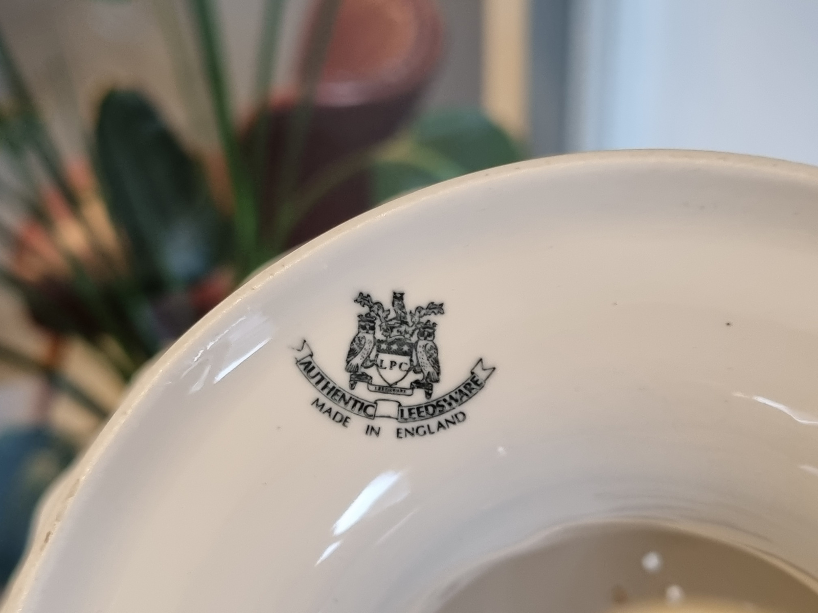 Authentic Leeds Pottery Tazza op hoge voet (rond)