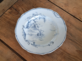Verkocht = Petrus Regout Marines donkerblauw diep bord 23,5 cm (hoekig model, ster)