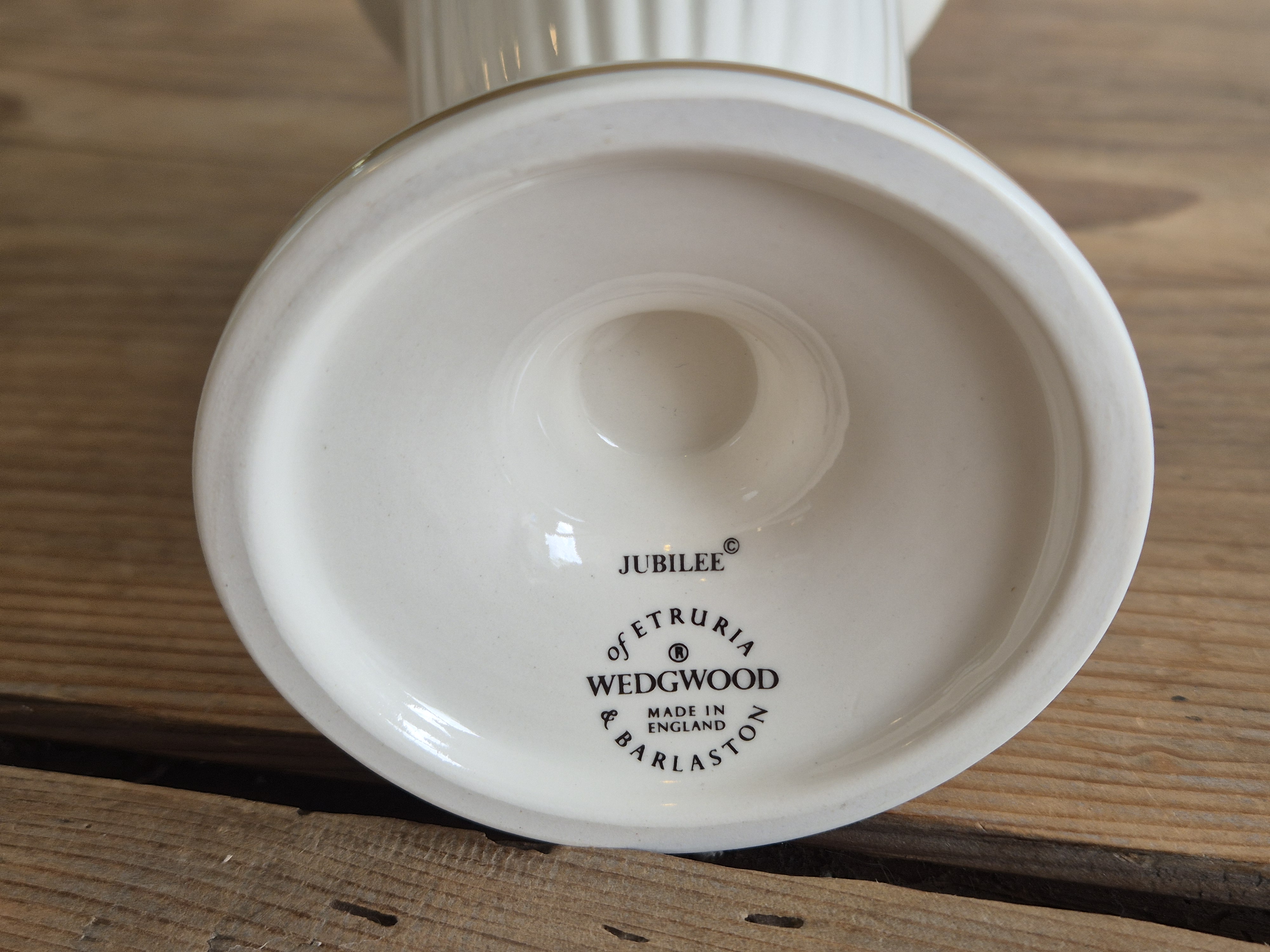 Wedgwood Edme Jubilee Goudrand Vaasje 17 cm
