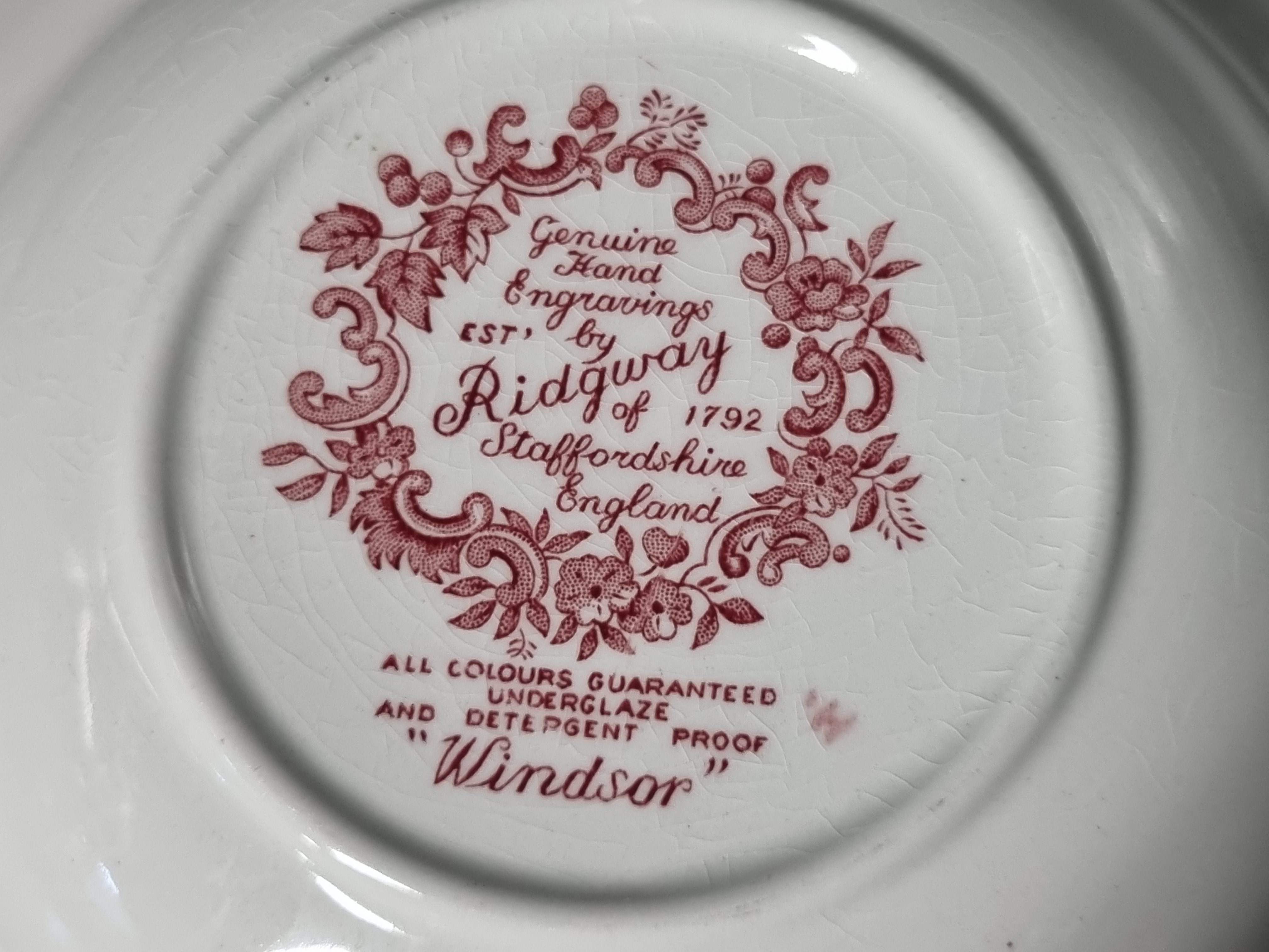 Engels rood Ridgway Windsor hoge ronde schaal 20 cm