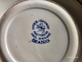 Beatrix Societe Ceramique set 6x Koffie Kop en schotel met bloemkooloortje en relief schotel