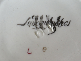 Frans Sarreguemines Enfants plat Bordje 14 cm (afb. kind mama op stoel)