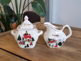 Engels Mason's Christmas Village 1983 Kerstservies Roomstel