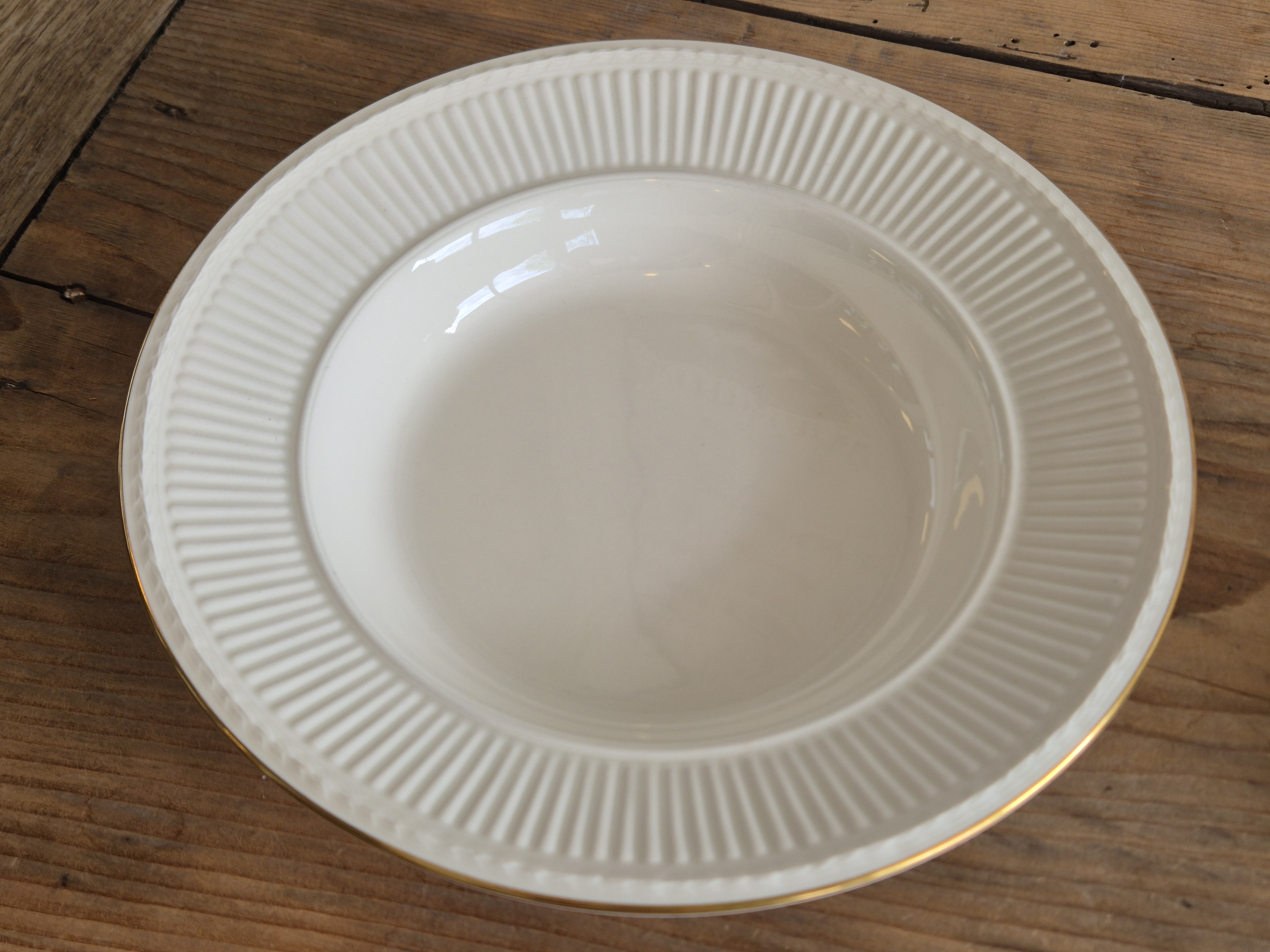 Wedgwood Edme Jubilee Goudrand Diep Pasta Curry Bord 23 cm