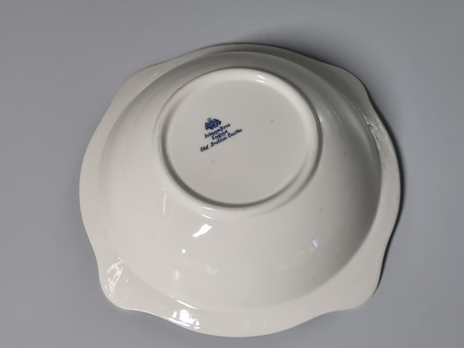 Engels blauw Johnson Bros Old Britain Castles Hoge Schaal 26 cm