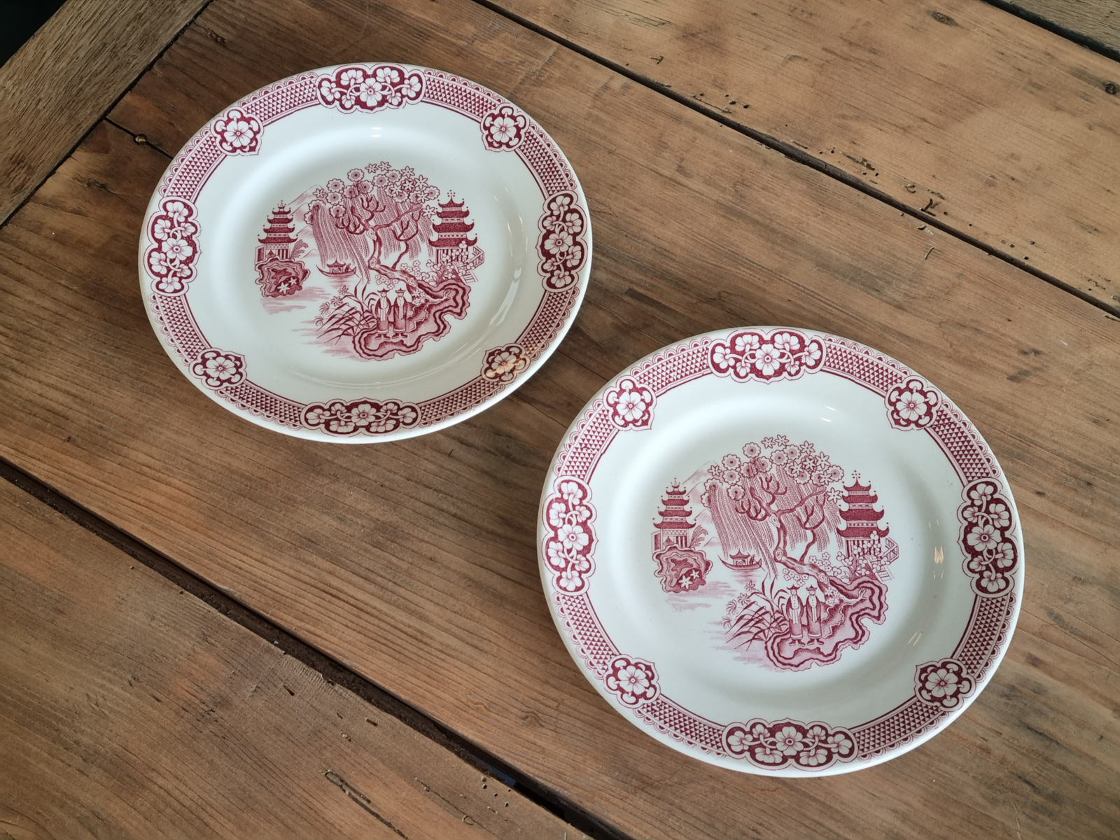 Regout decor Chinois rood set 2x ontbijtbordje