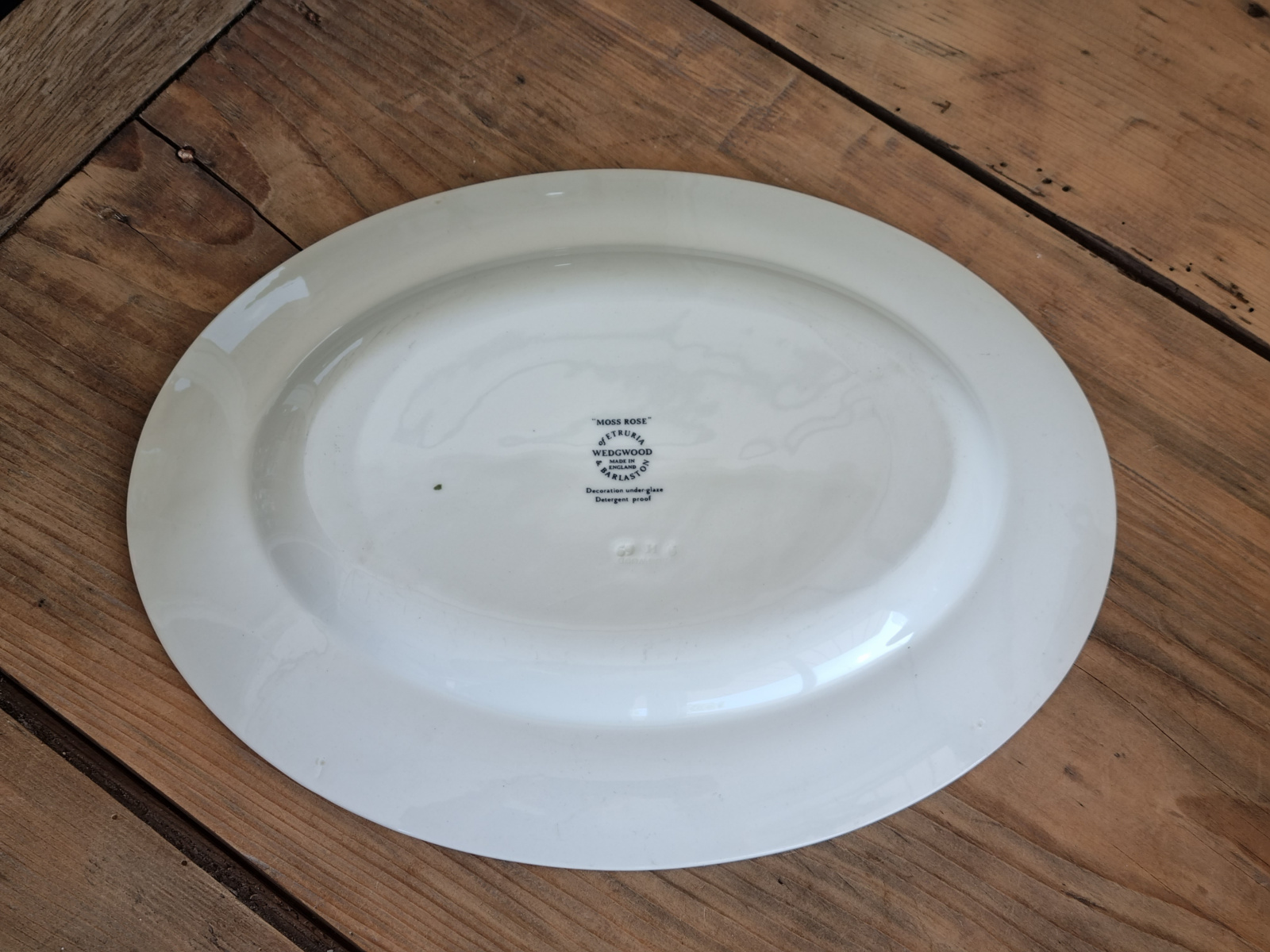 Wedgwood Moss Rose middelgrote ovale schaal 30 cm