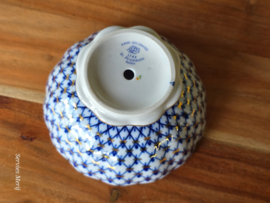 Lomonosov blauw Cobalt Net ronde schaal op voet 13,5 cm