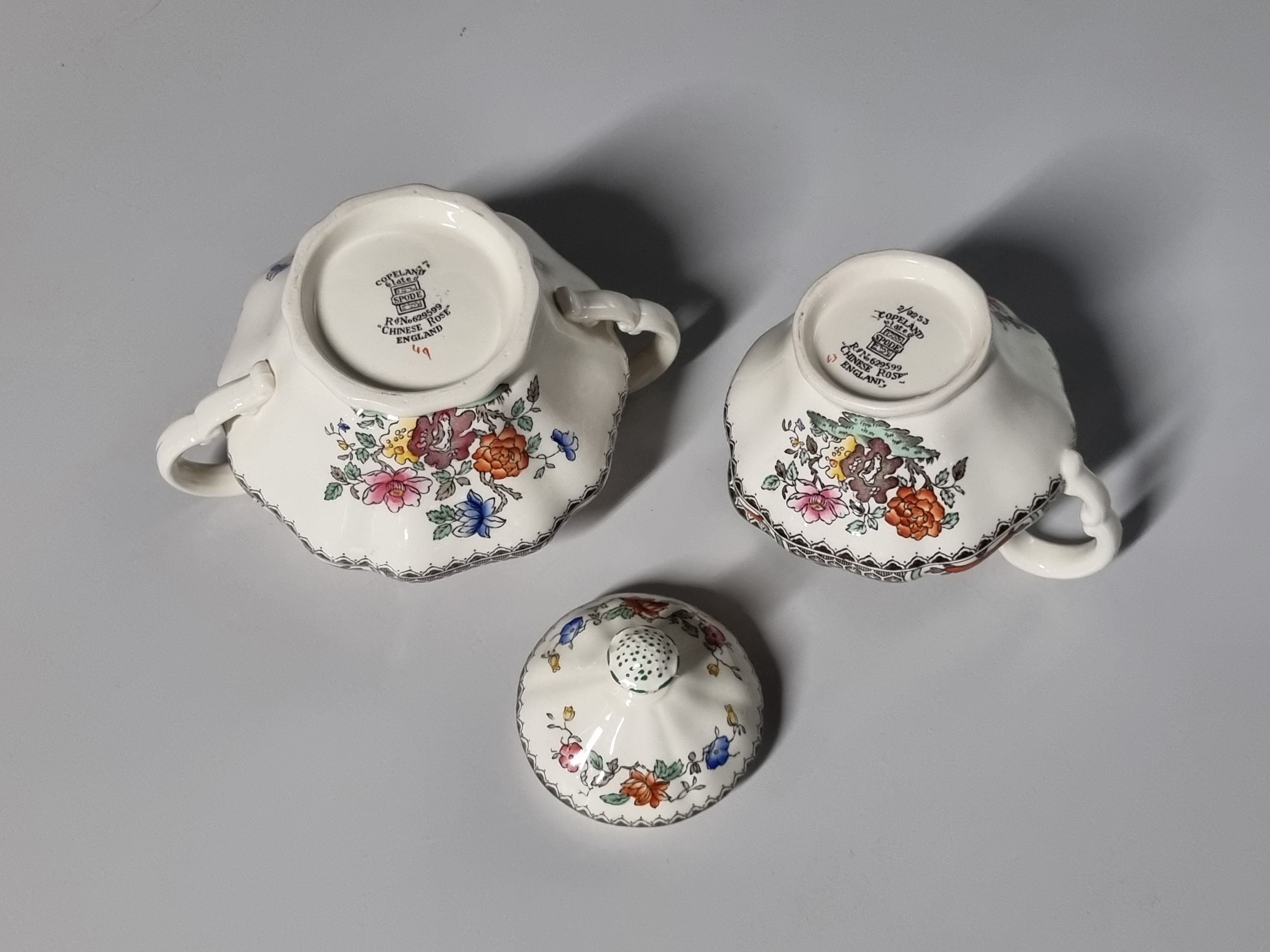Engels Spode Copeland Chinese Rose roomstel