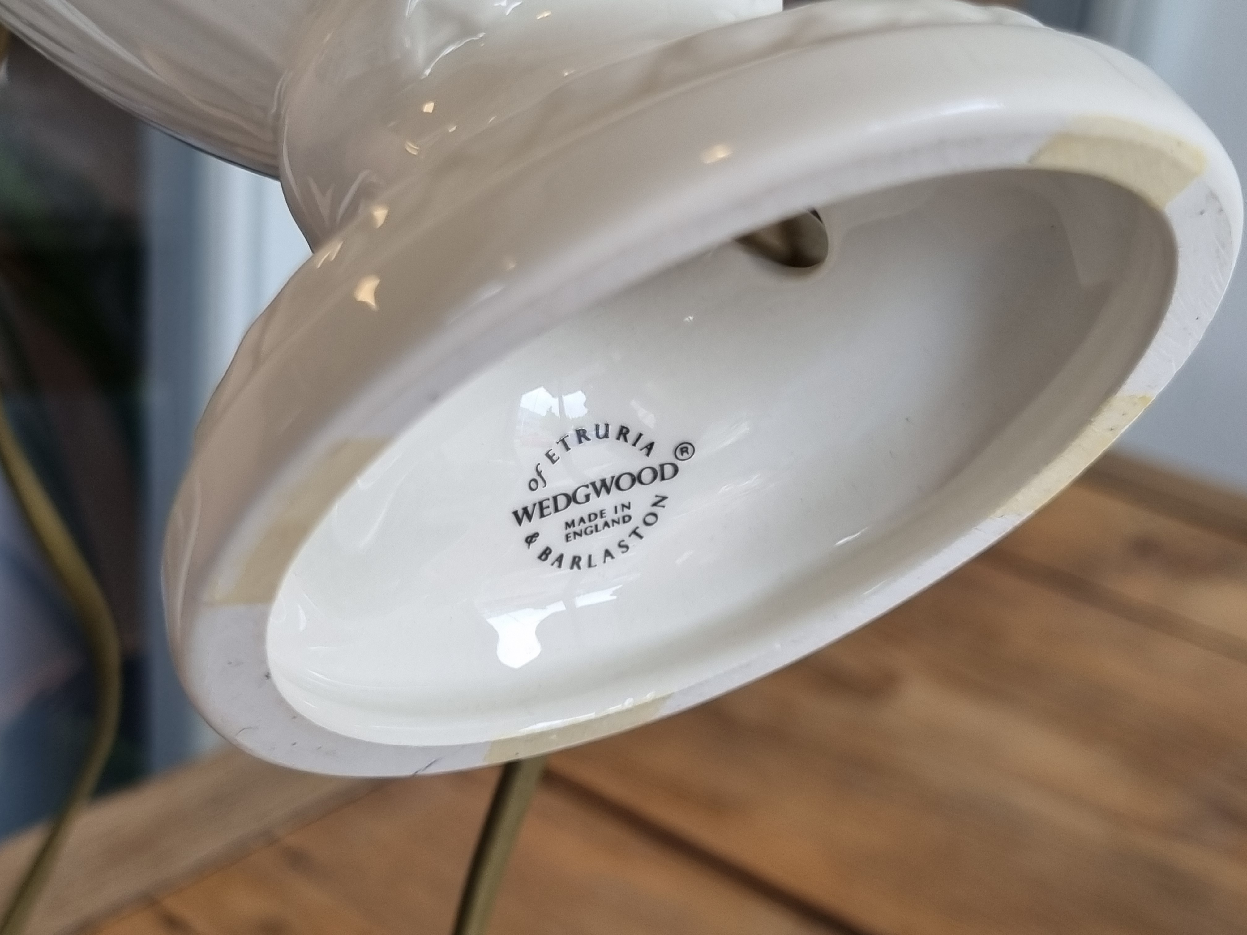 Wedgwood Edme Jubilee Goudrand Tafellamp | Lamp op hoge voet