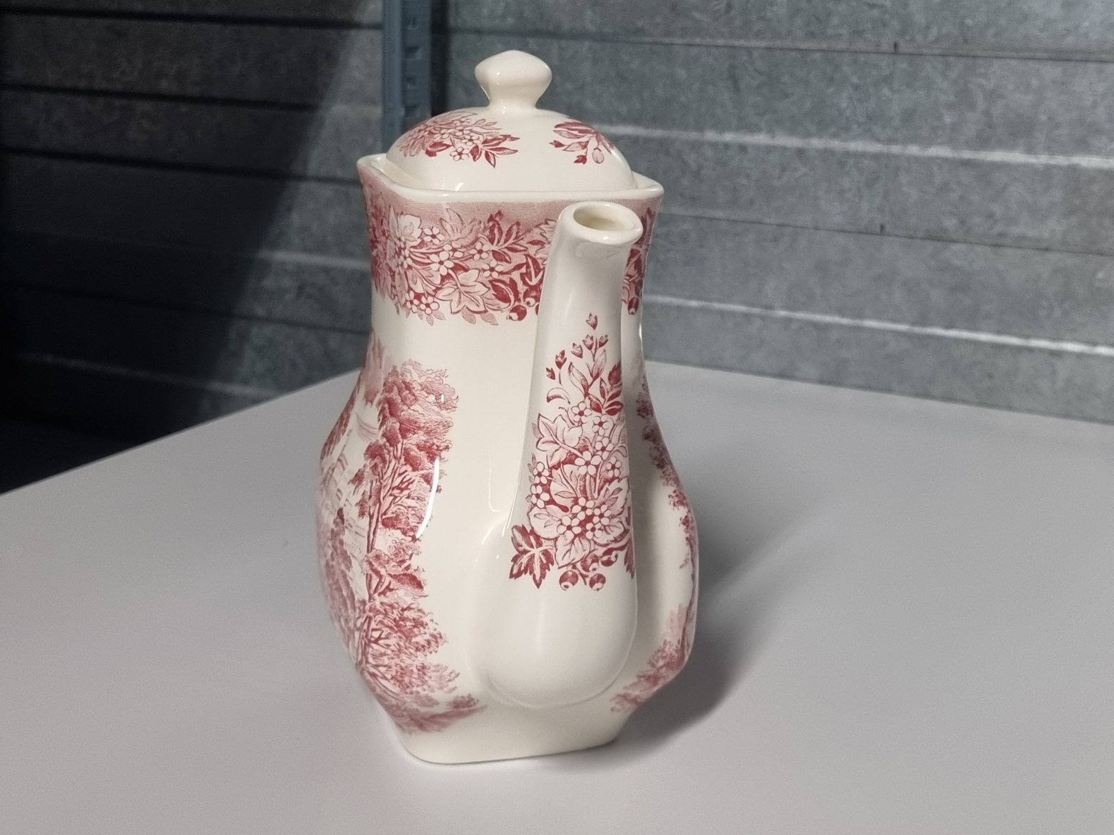 Engels rood English Ironstone Tableware EIT Koffiepot 1,2 liter (castles)