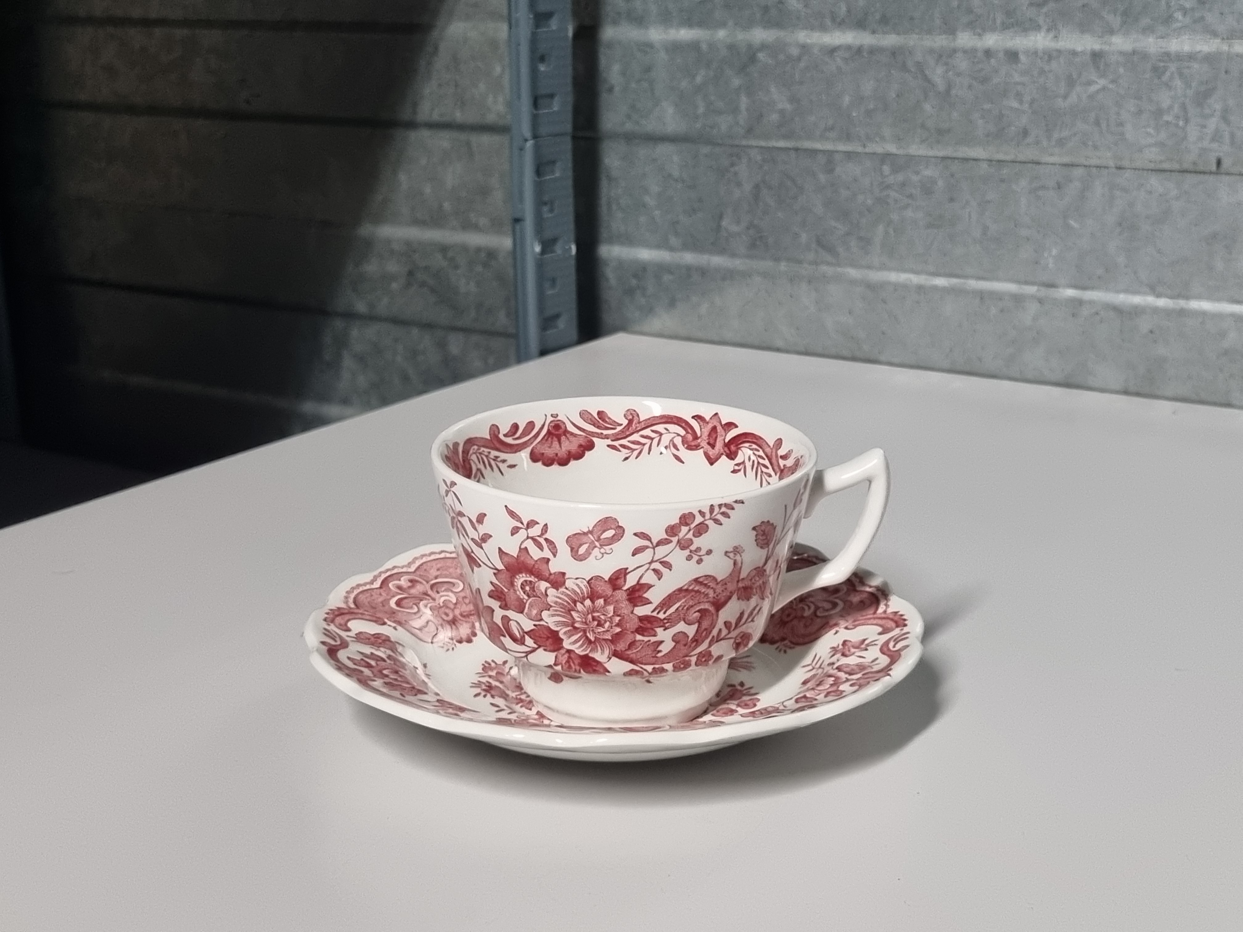 Engels rood Ridgway Windsor kop en schotel