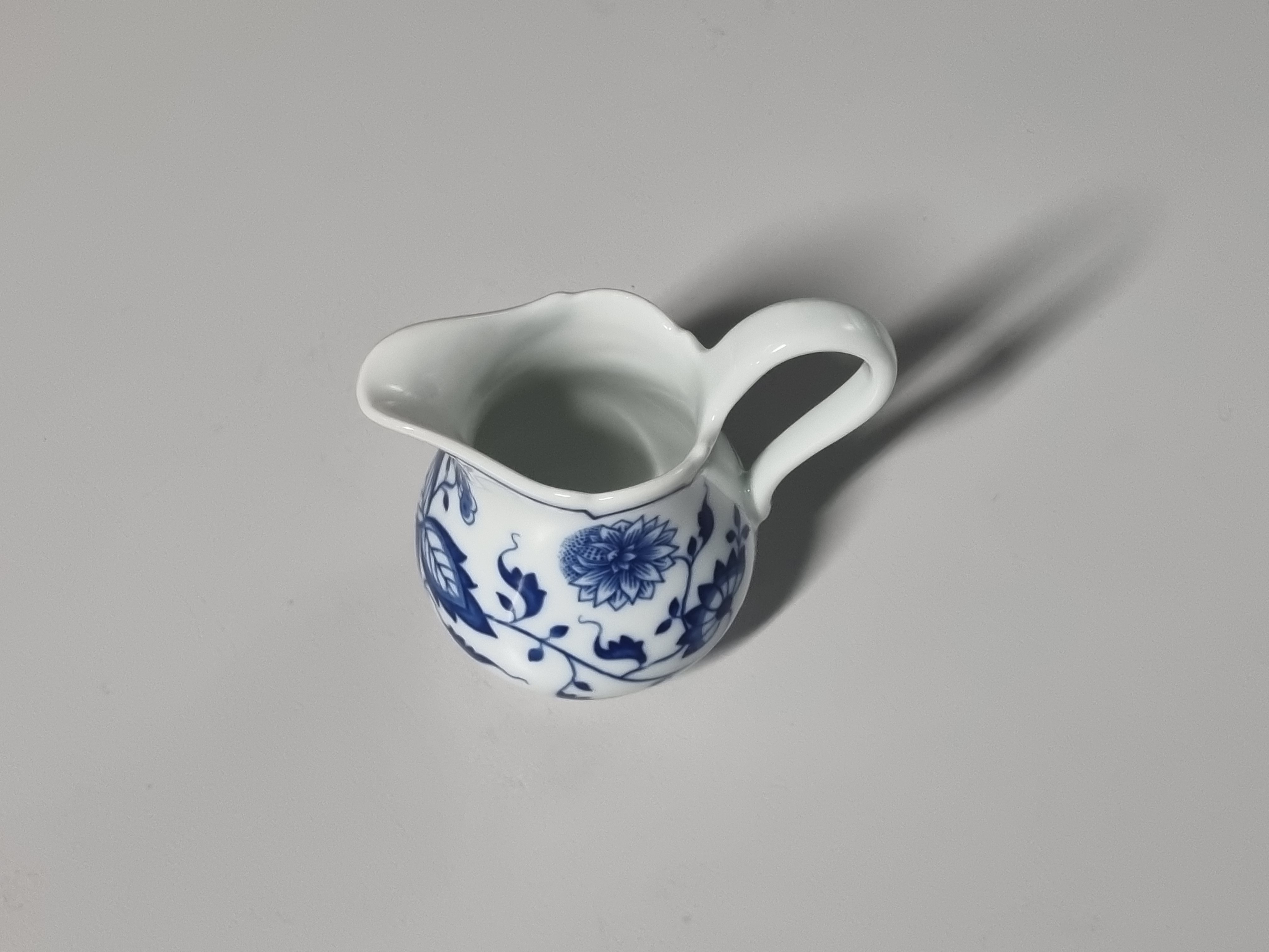 Zwiebelmuster Hutschenreuther kannetje 8,5 cm
