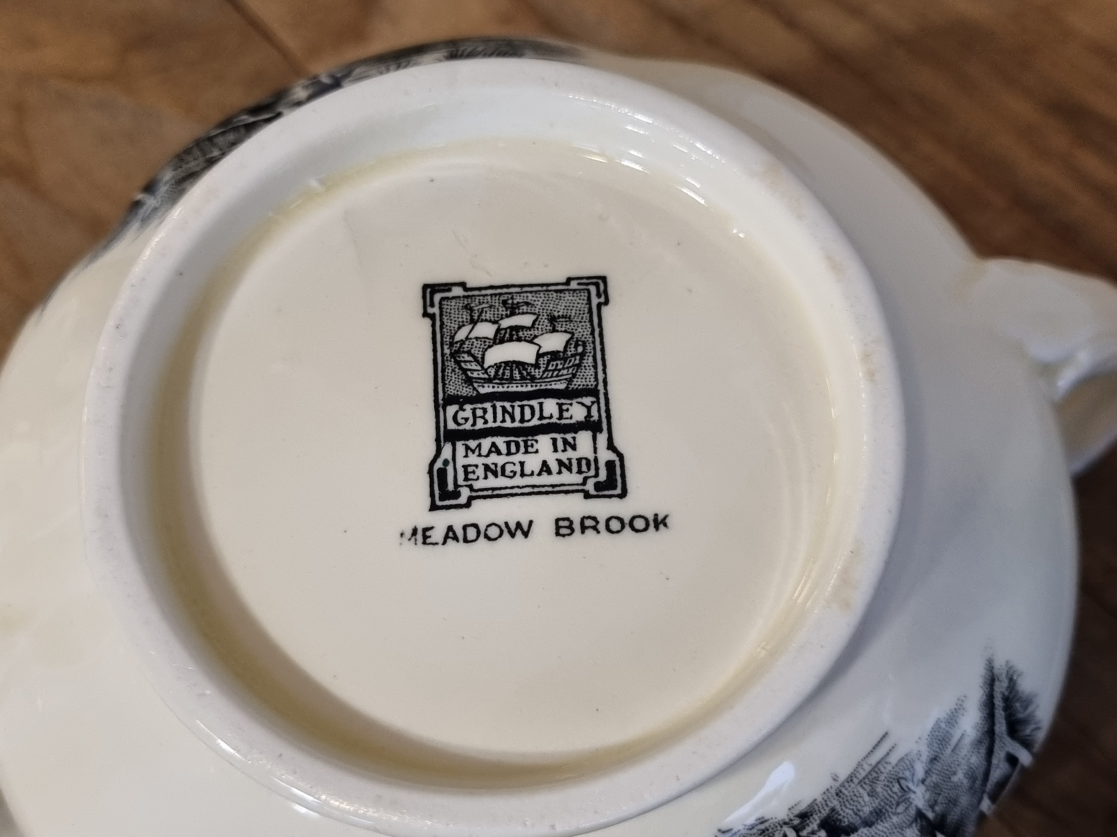 Engels Grindley Meadow Brook  creme zwart Roomstel