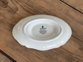 Wedgwood  Queen's Shape Queen's Plain Onderschotel voor Sauskom met oor