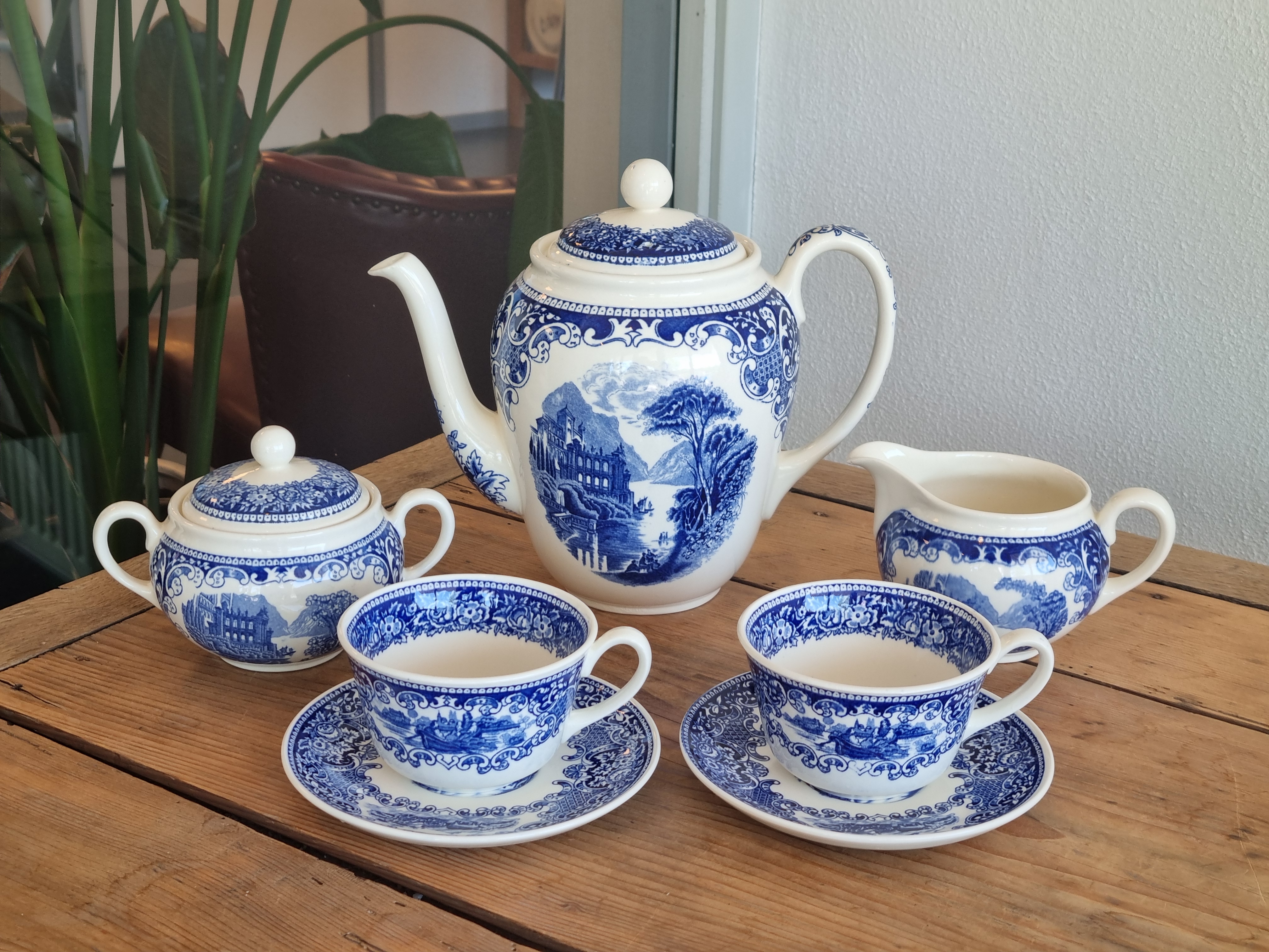 Regout Castillo Old England Cambridge blauw chocoladestel theestel voor 2 personen