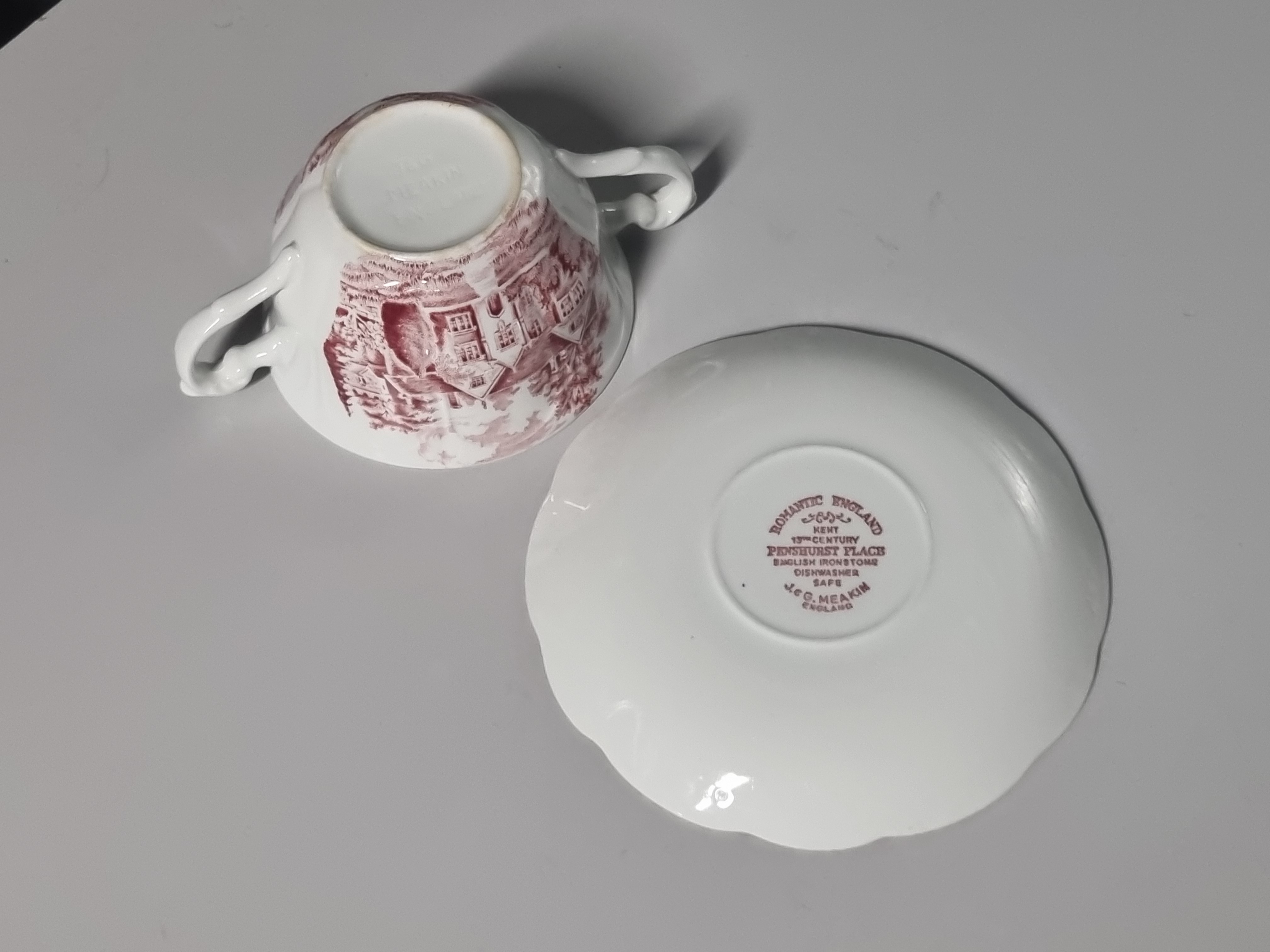 Engels rood Meakin Romantic England Soepkom met schotel