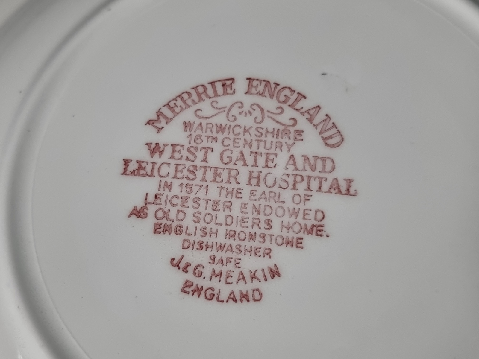 Engels rood Meakin Merrie England diep bord 23 cm