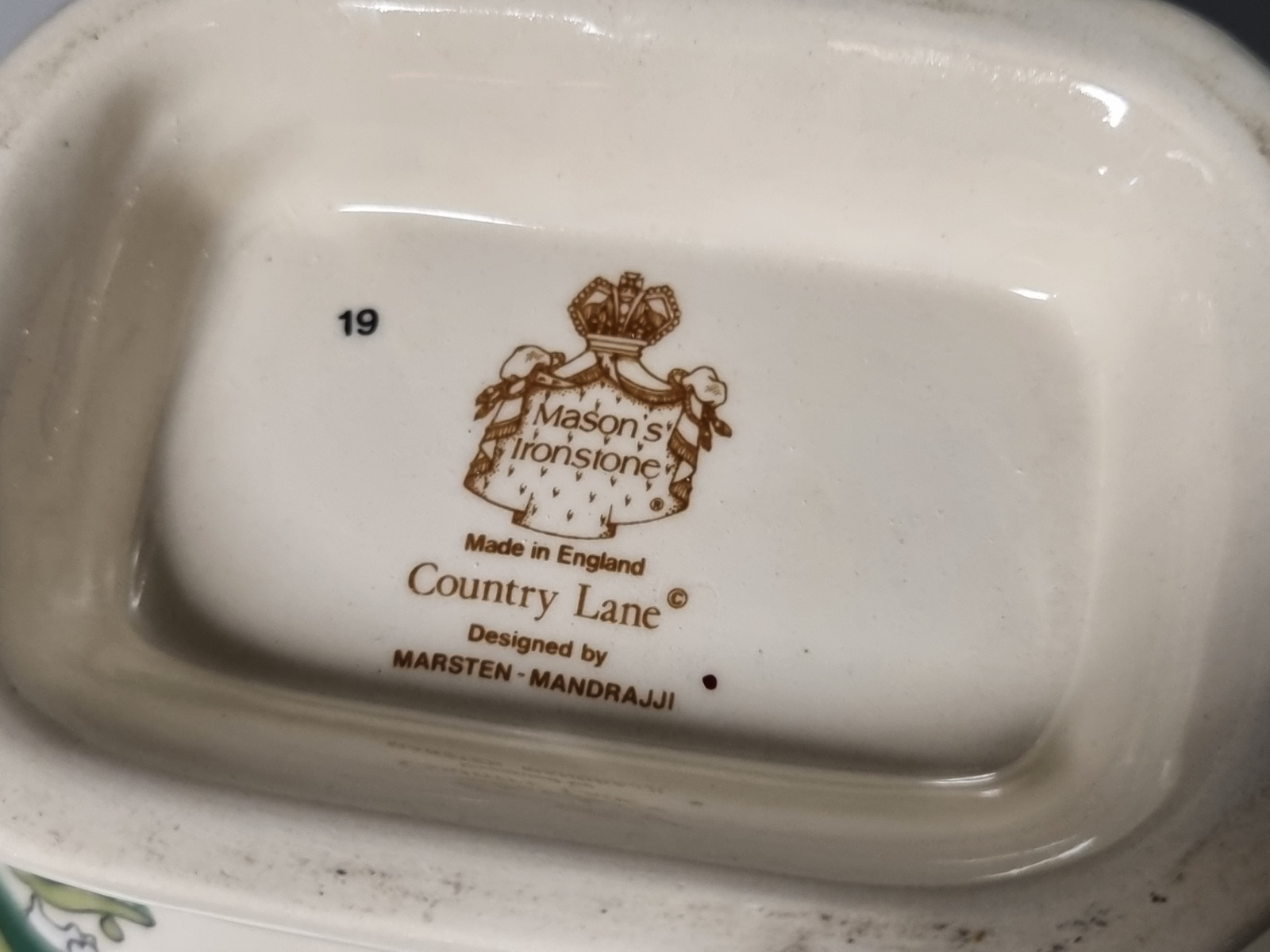 Engels Mason's Country Lane Marsten Mandrajji Sauskom met oor