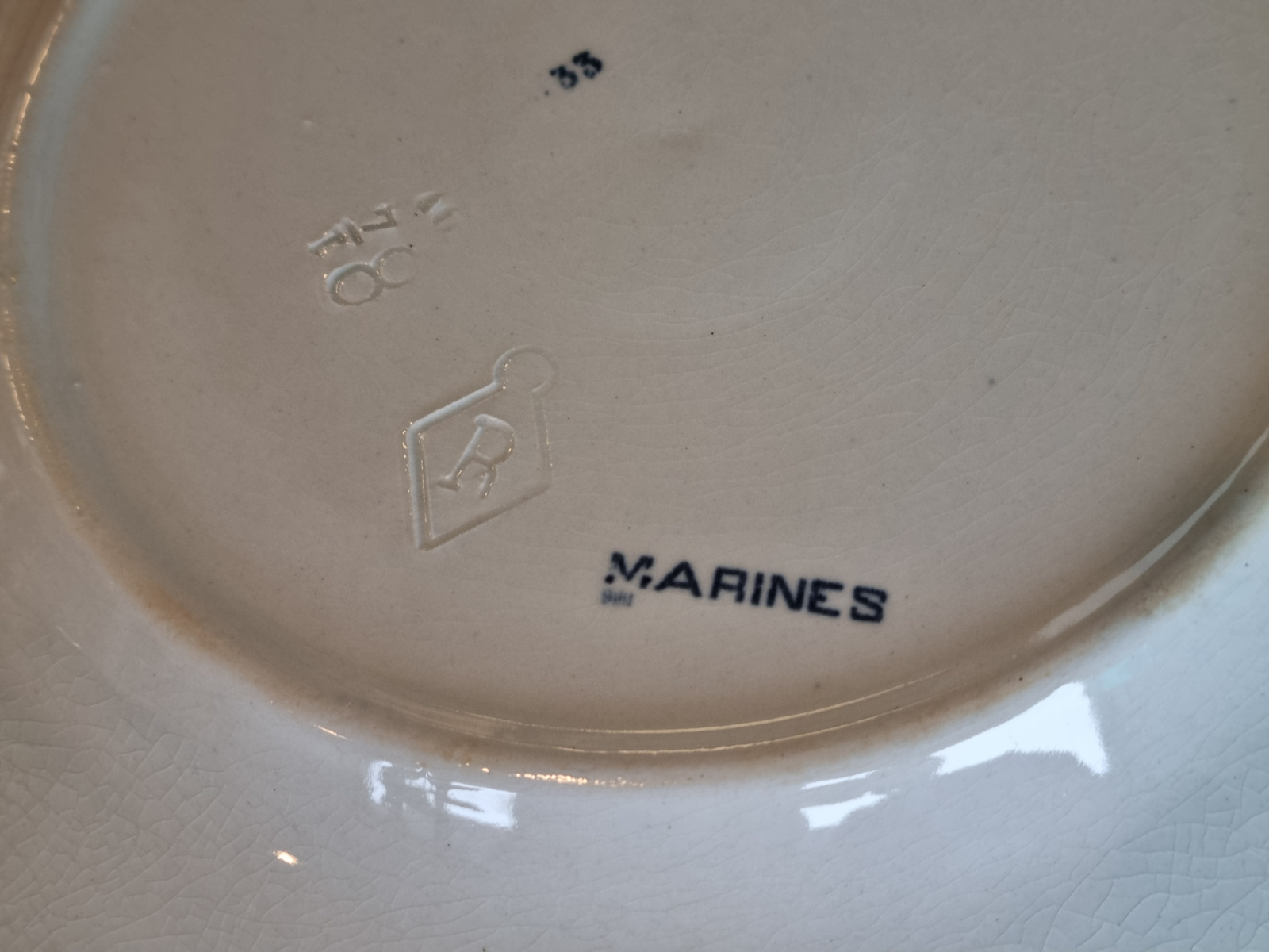 Petrus Regout Marines donkerblauw plat dinerbord 23,5 cm (hoekig model, ster)