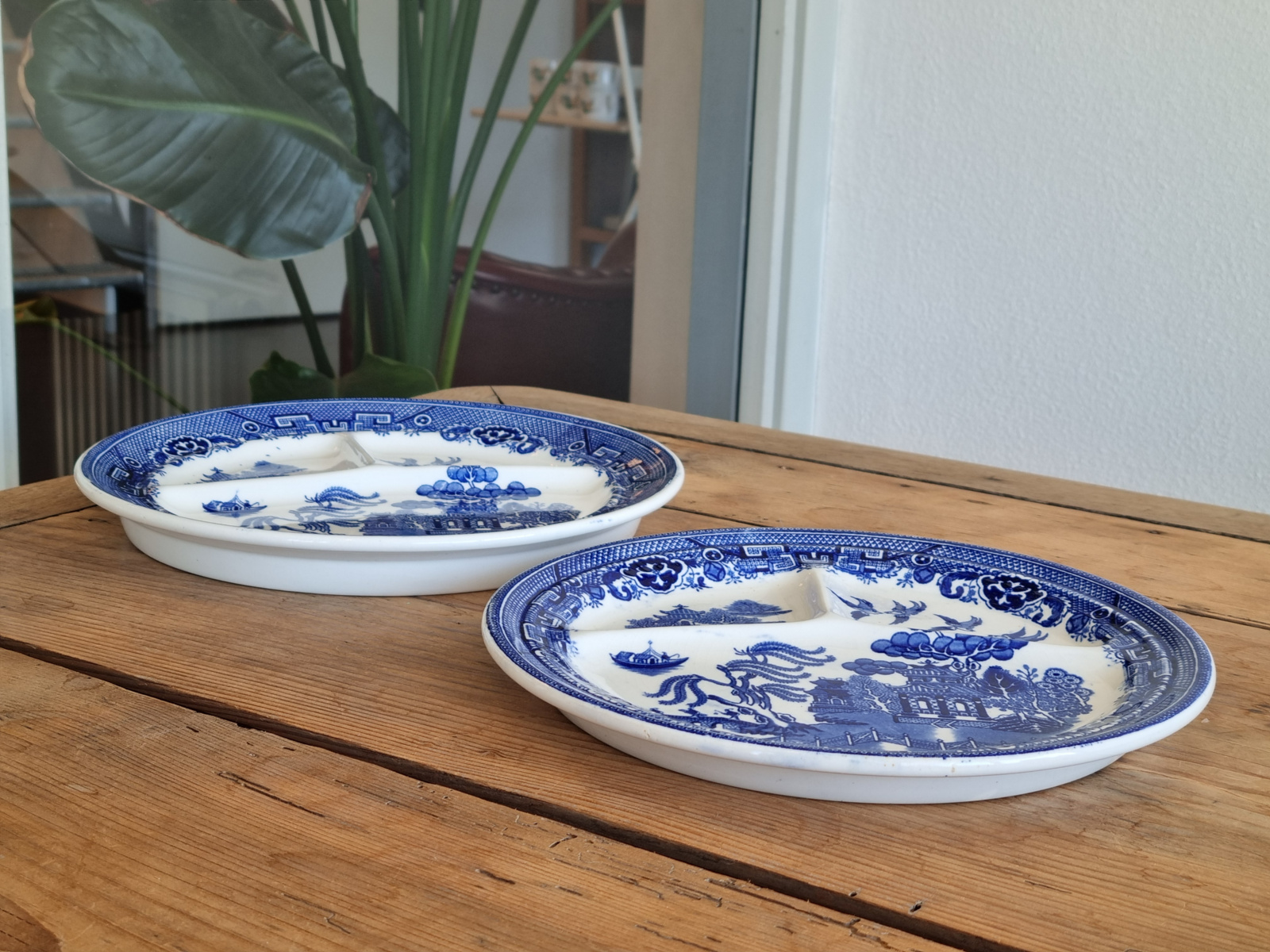 Petrus Regout Willow blauw set 2x Vakkenbord