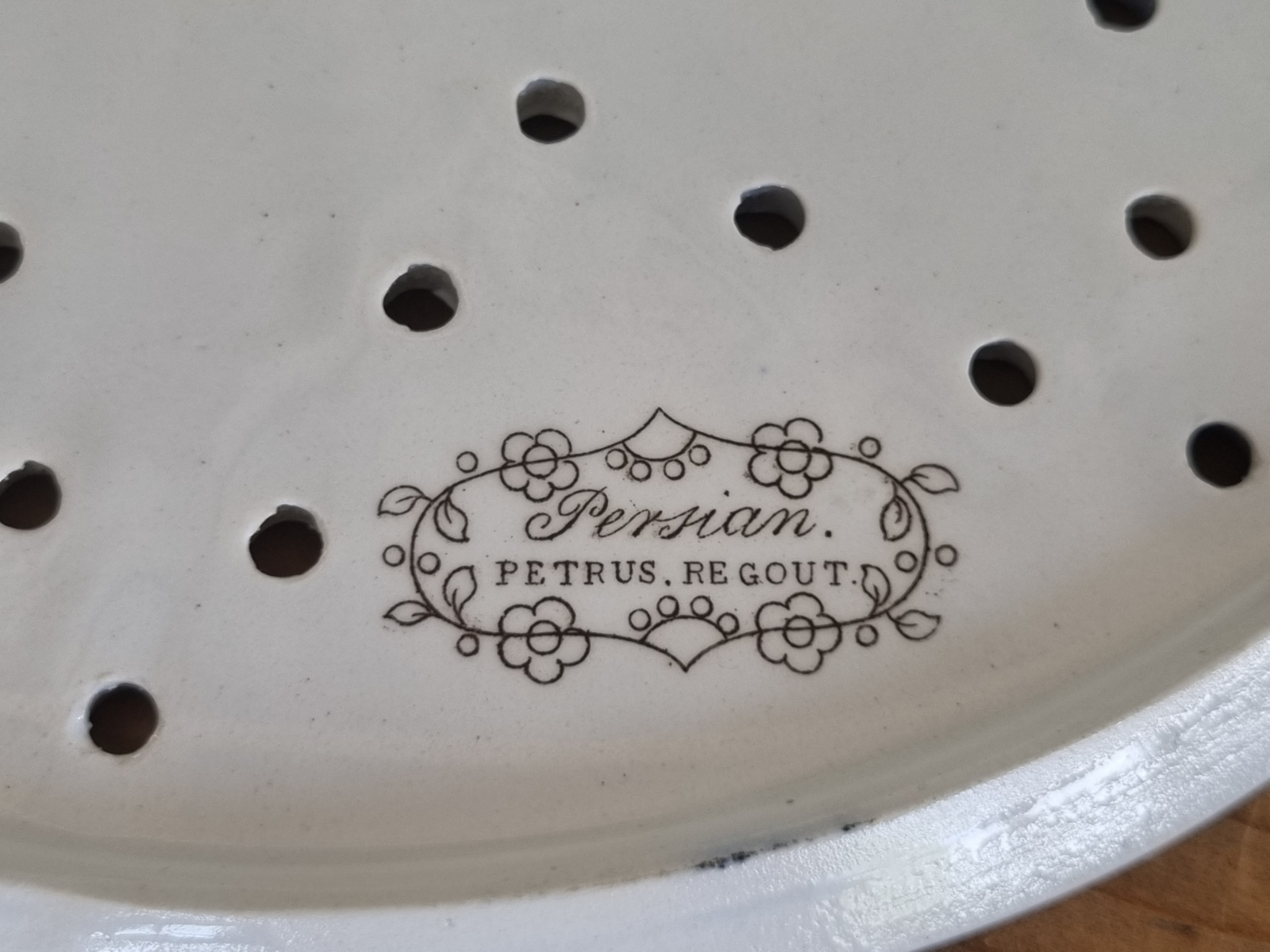Petrus Regout Wellington decor Persian Uitlek Treef 23,5 cm