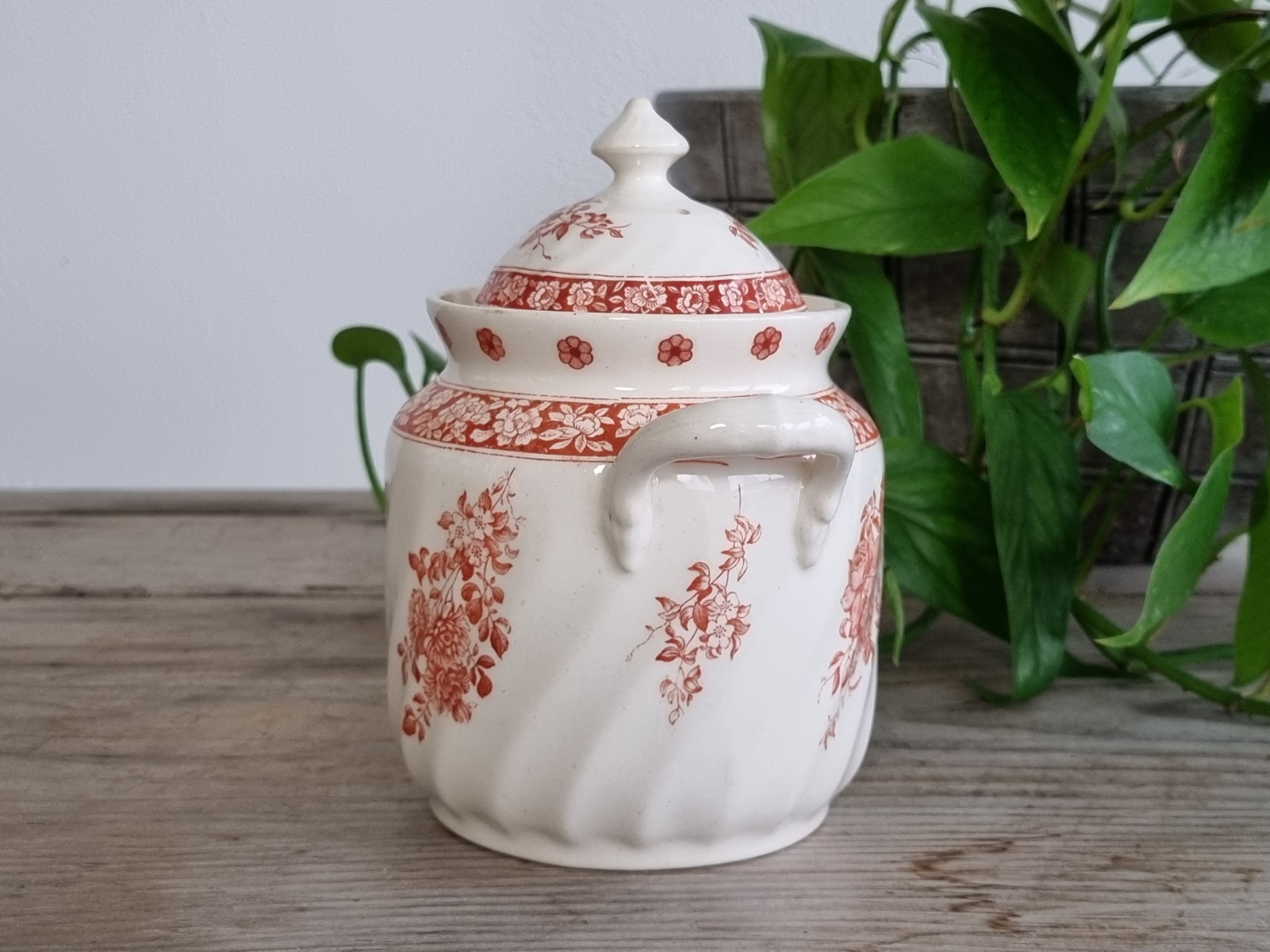 Regout decor Flower rood Suikerpot (creme)