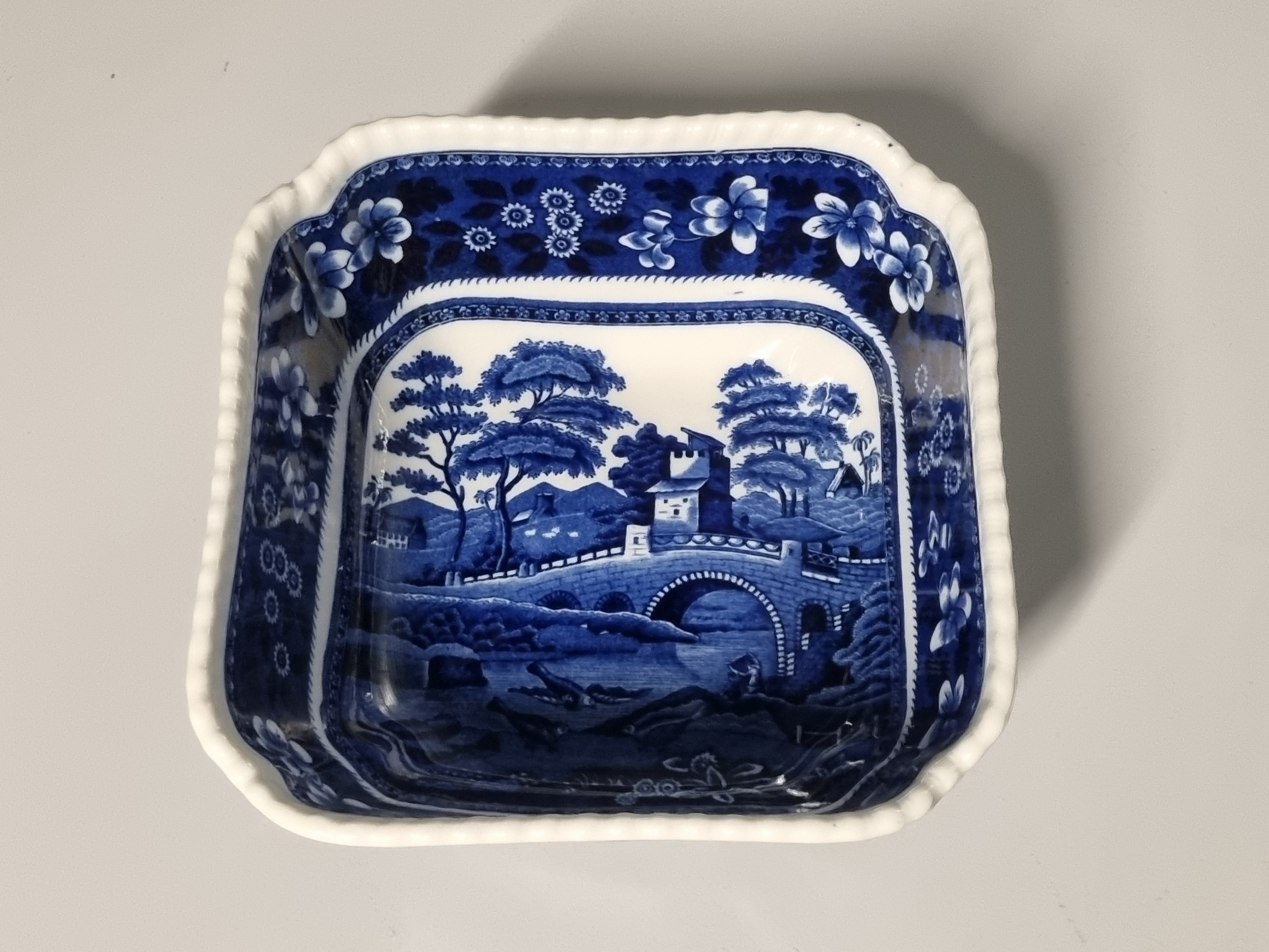 Engels Copeland Spode's Tower blauw hoge vierkante schaal