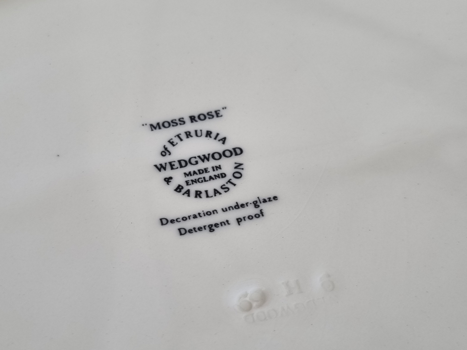 Wedgwood Moss Rose middelgrote ovale schaal 30 cm