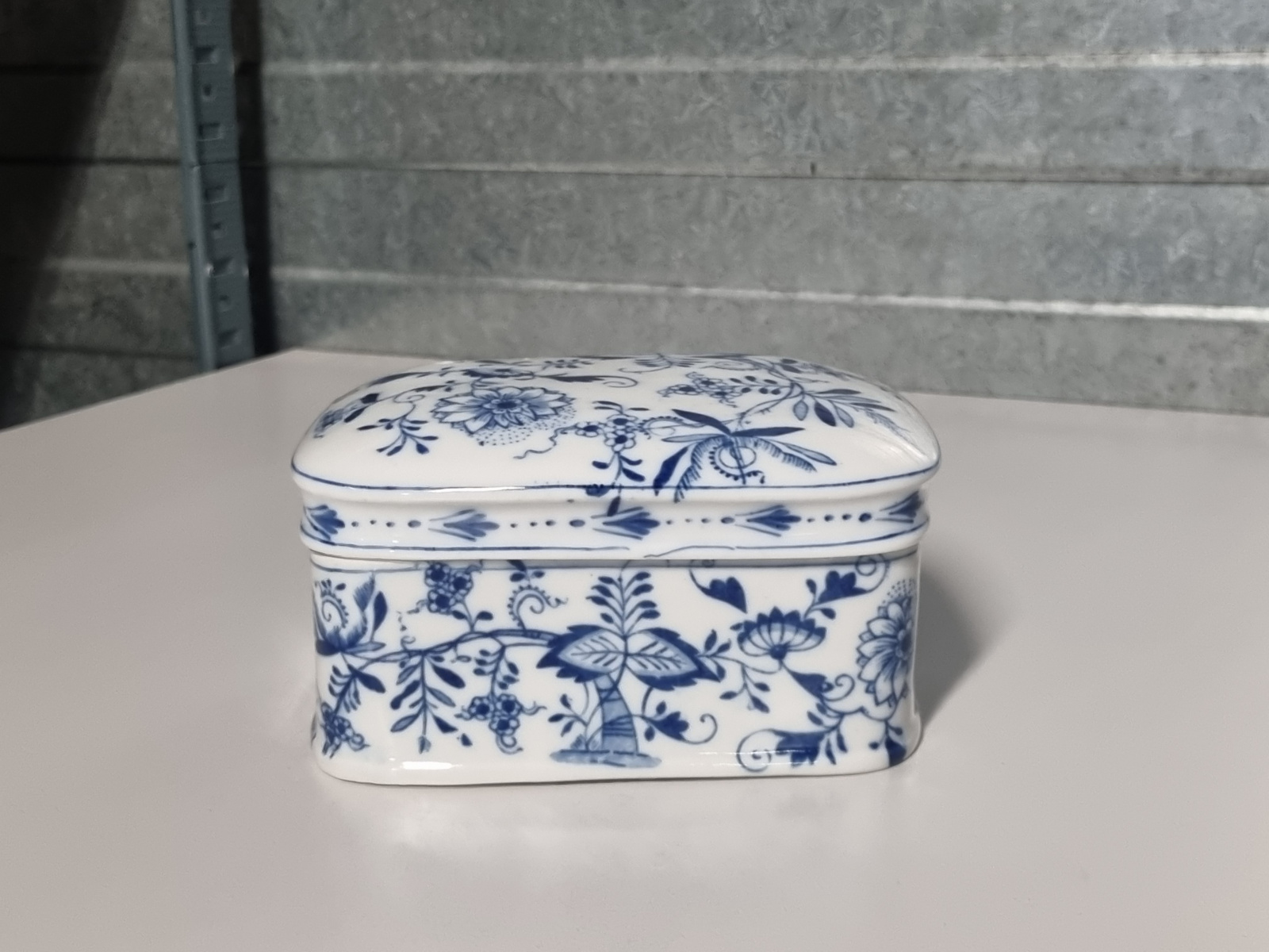 Zwiebelmuster Regout Doos met deksel