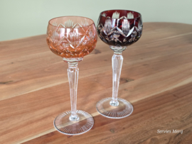Boheems Kristal Glas set van 2x op hoge voet 19,5 cm kleur: rood en oranje