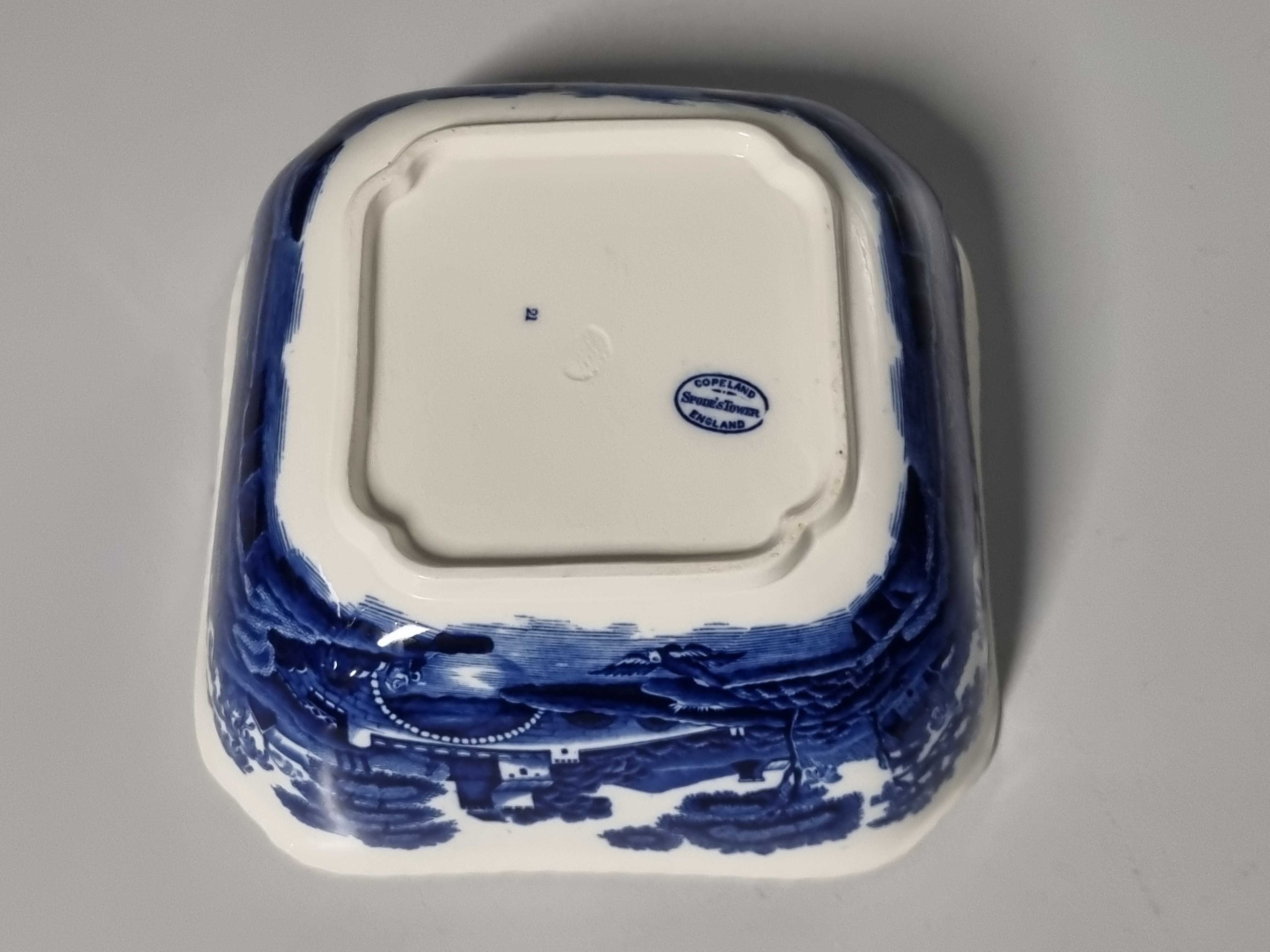 Engels Copeland Spode's Tower blauw hoge vierkante schaal