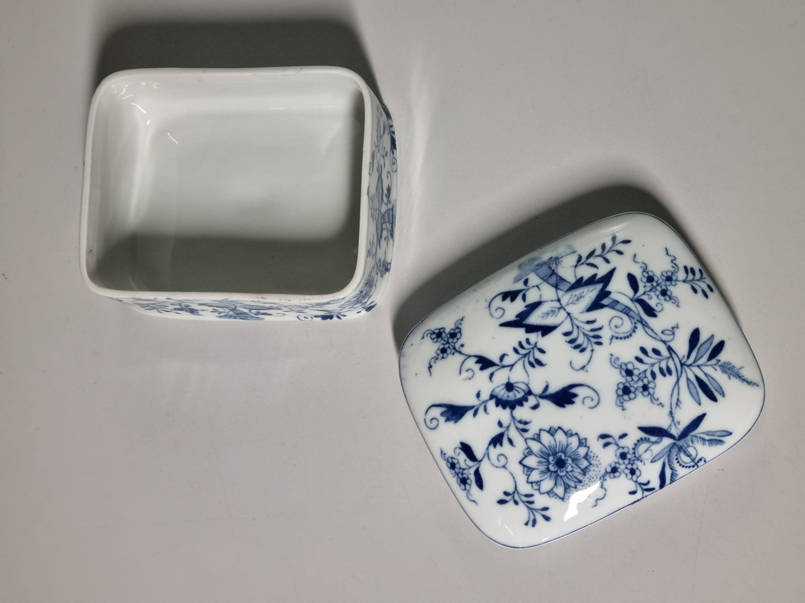 Zwiebelmuster Regout Doos met deksel