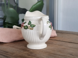 Wedgwood Moss Rose Roomkannetje (gewoon model)