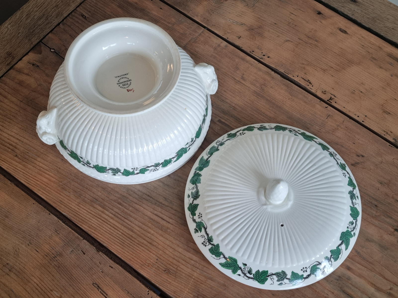 Wedgwood Stratford Dekschaal Terrine 20 cm