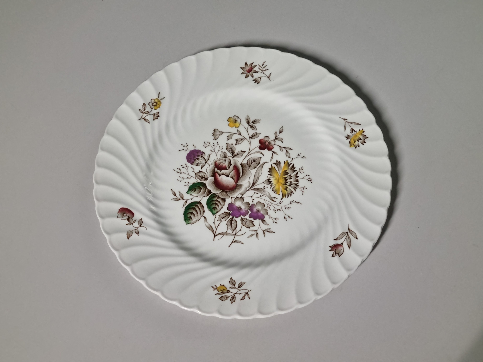 Engels gekleurd Bouquet Burleigh Ware Plat Dinerbord 25 cm