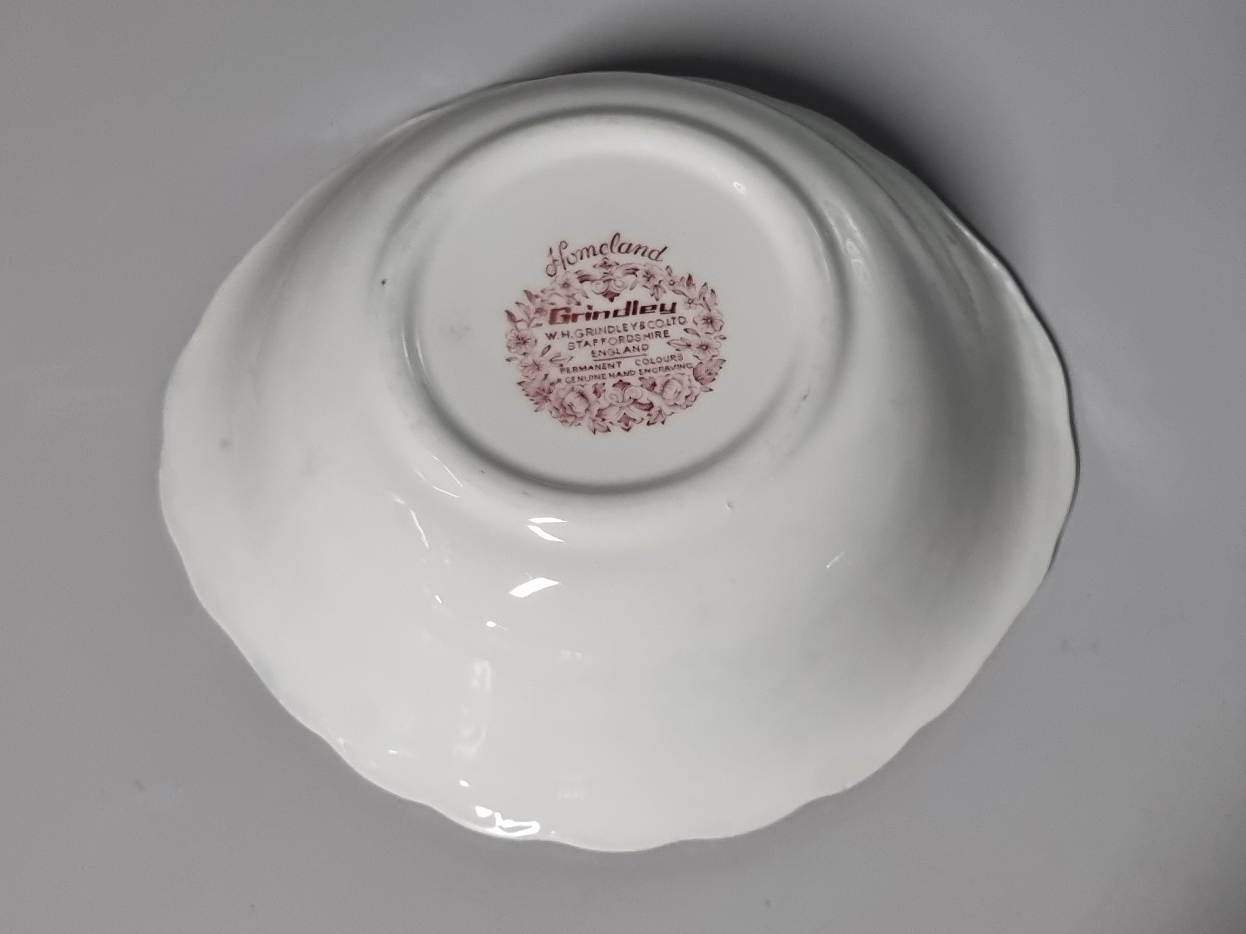 Engels rood Grindley Homeland hoge ronde schaal 21 cm