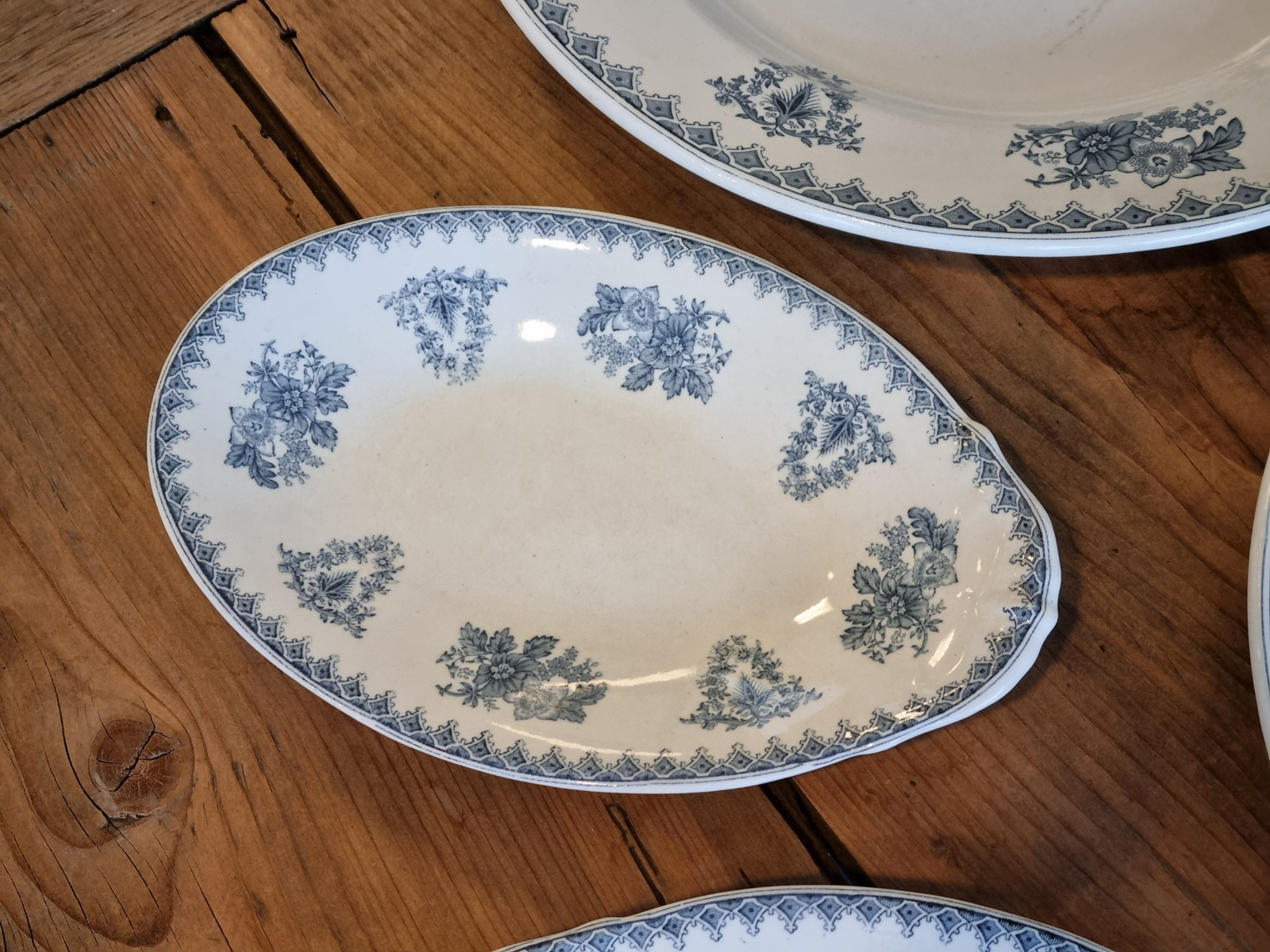 Petrus Regout decor Sika set 4x serveerschalen serveerborden