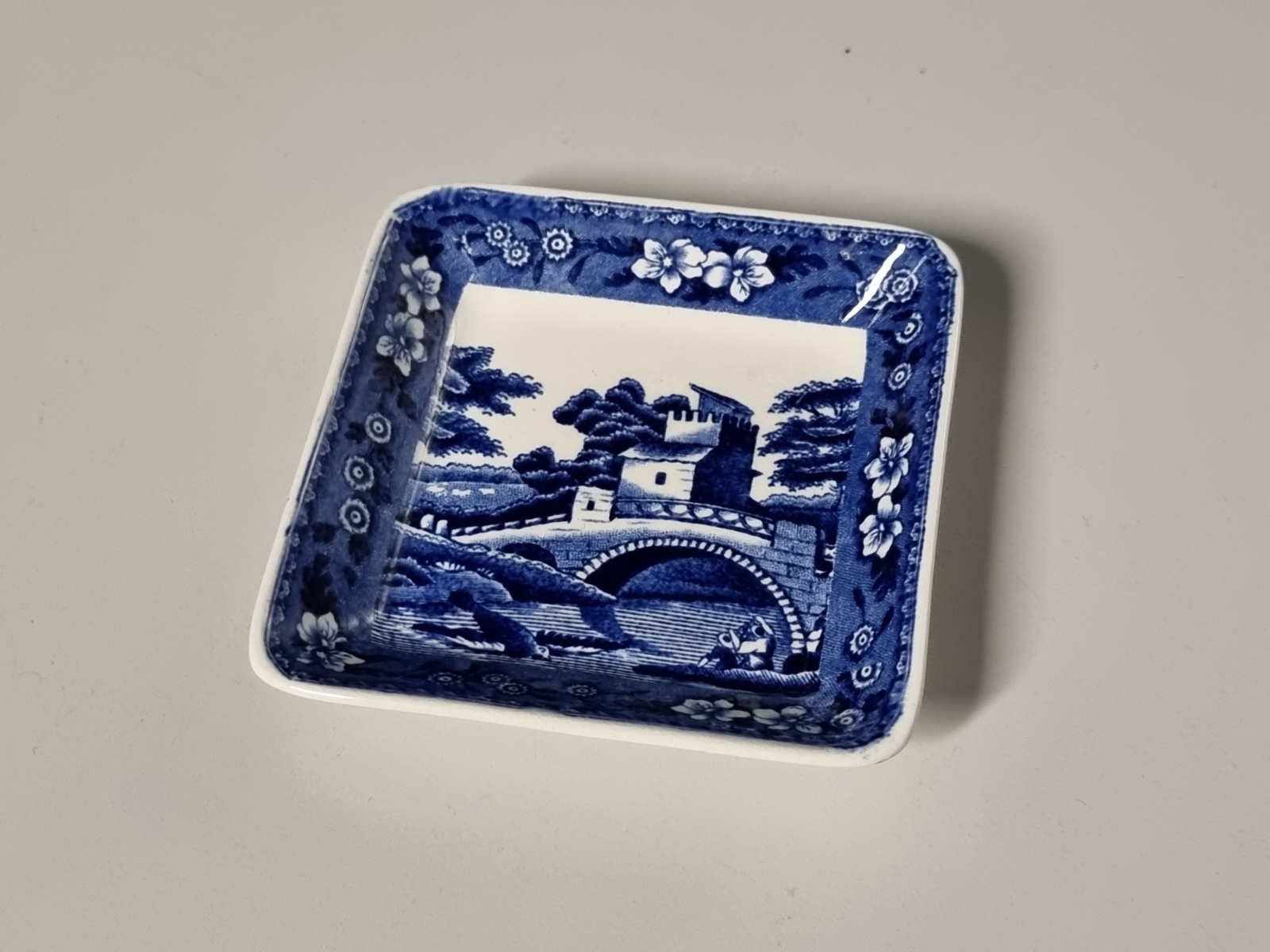 Engels Copeland Spode's Tower blauw Theezakjeslegger 9 cm (vierkant)