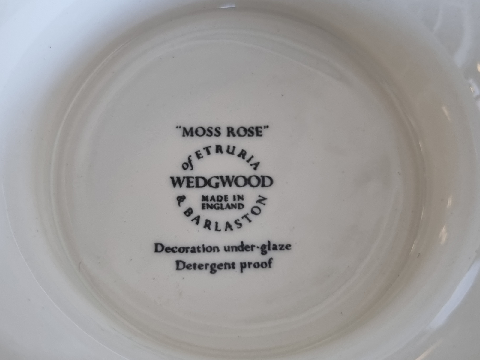 Wedgwood Moss Rose hoge ronde schaal op voet 17,5 cm