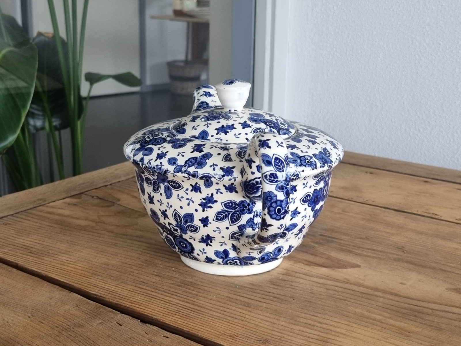 Beatrix Societe Ceramique Theepot (schaafje onderkant tuit)