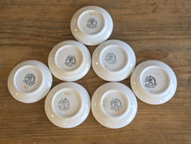 Societe Ceramique set 7x petitfour schaaltje of theezakjeslegger rood