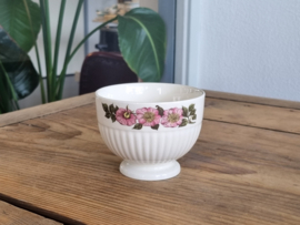 Wedgwood Briar Rose Kommetje op voet 9,5 cm