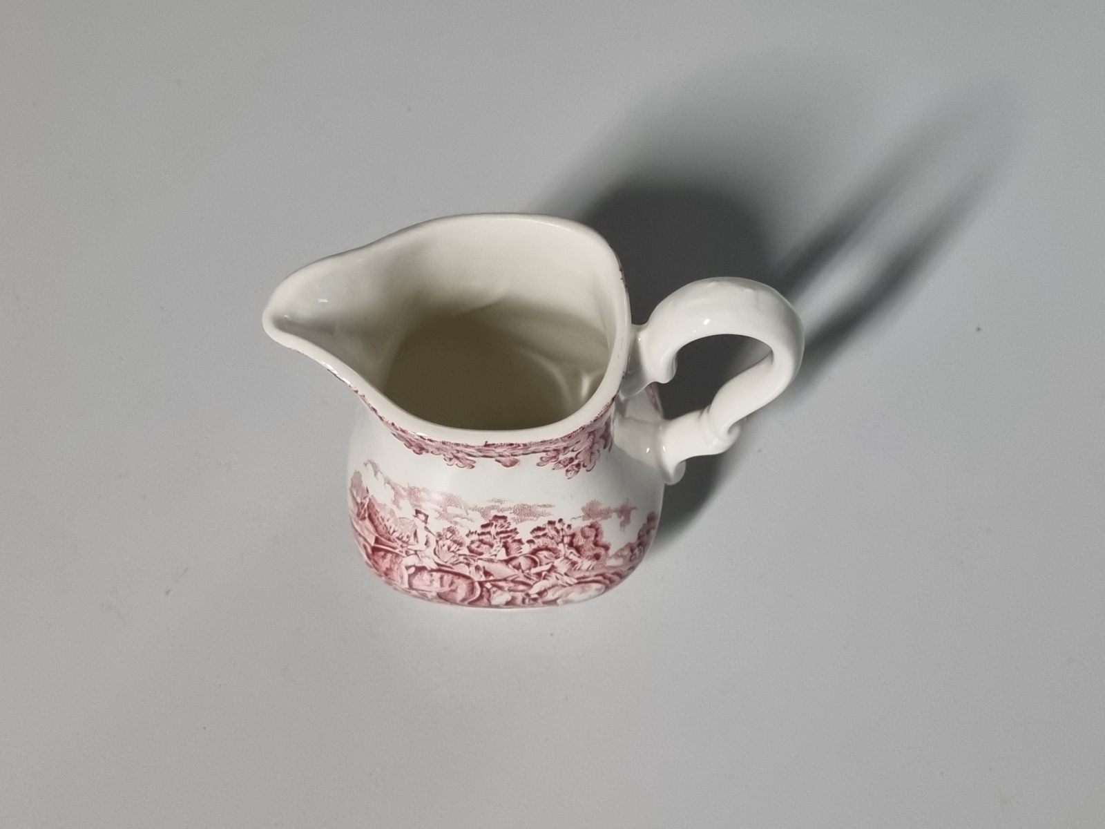 Engels rood Jachtservies Myott's Country Life Schenkkannetje