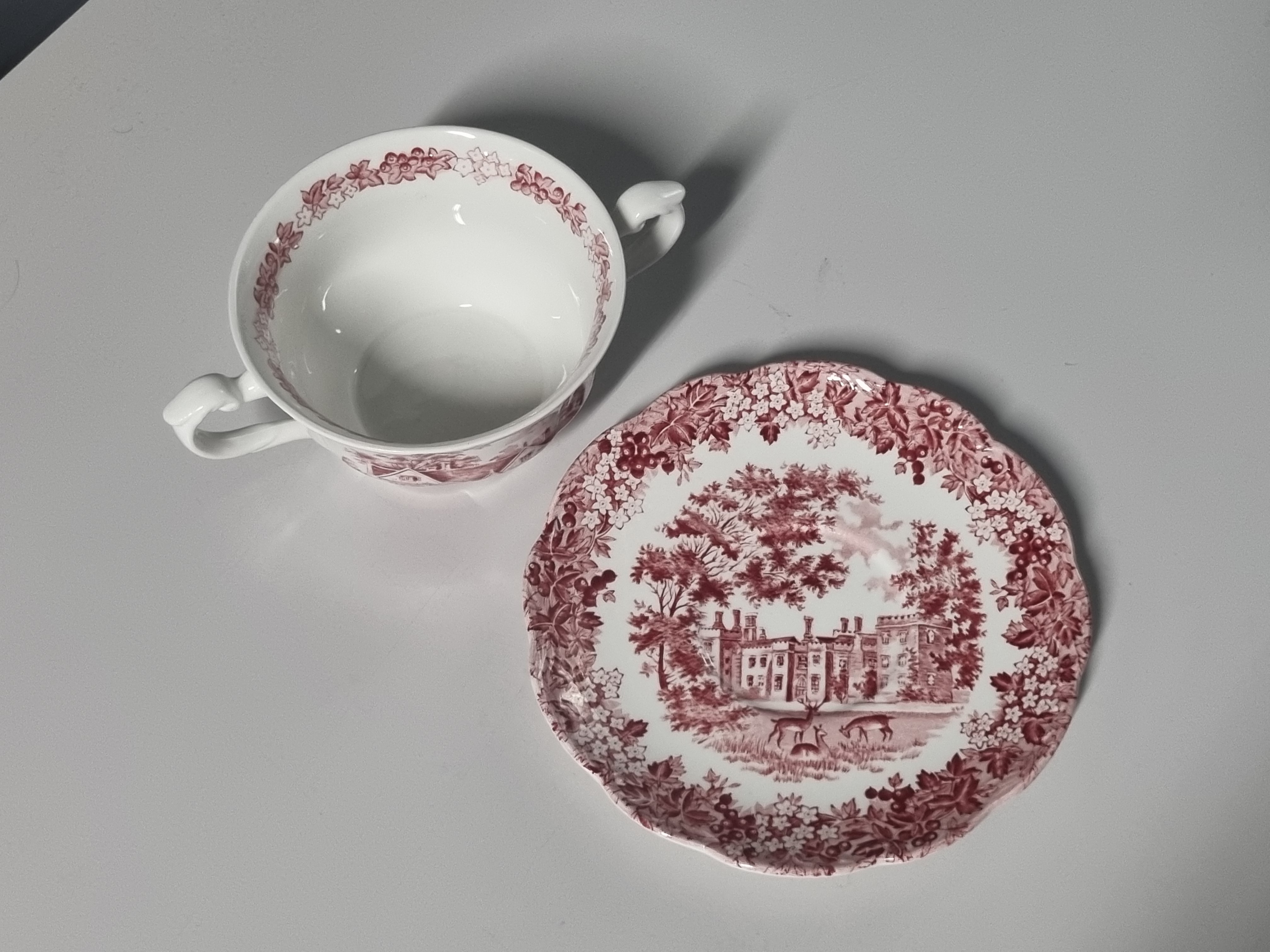 Engels rood Meakin Romantic England Soepkom met schotel