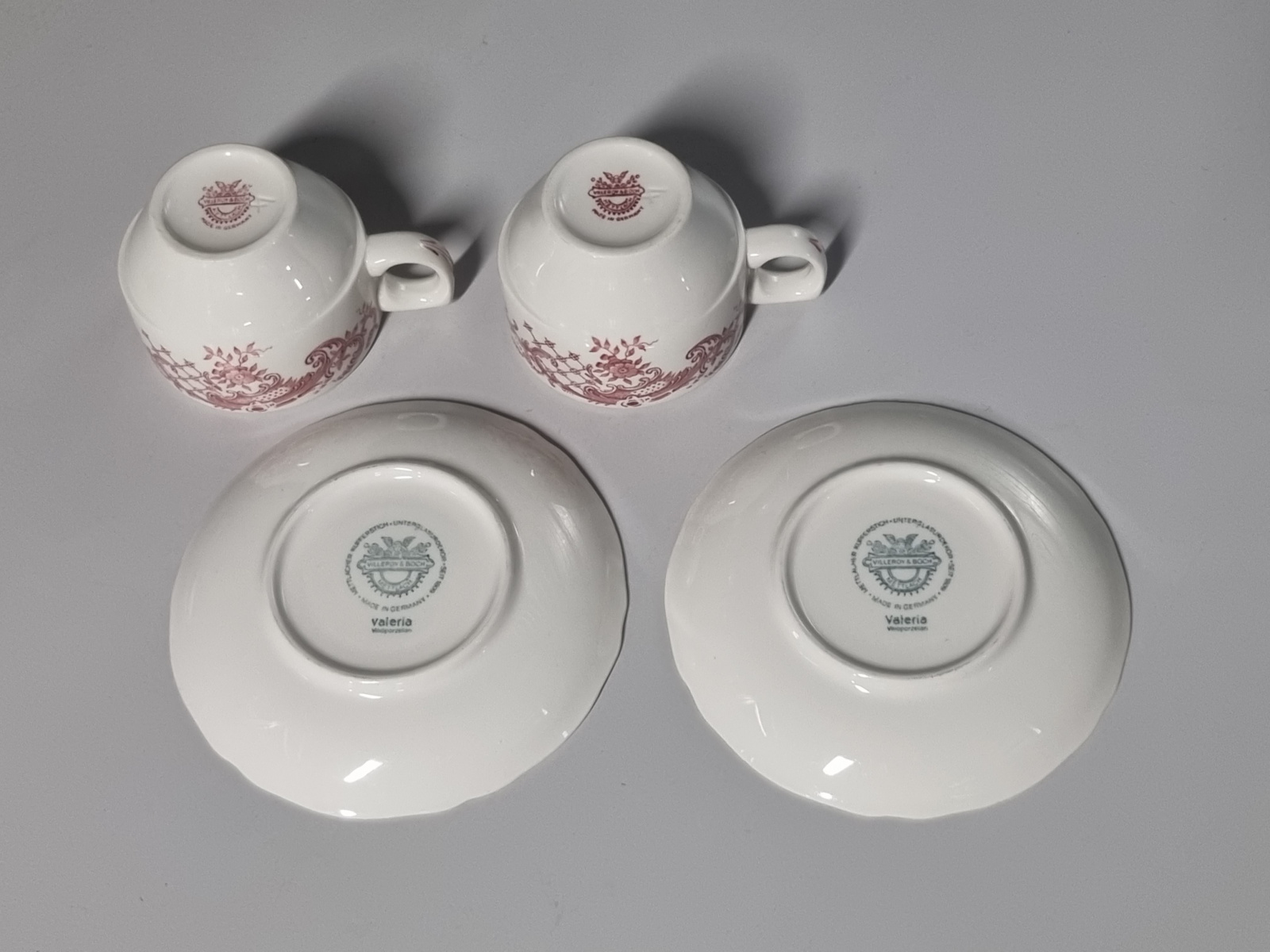 Villeroy en Boch Valeria rood Set 2x Koffie Kop en schotel (stapelbaar, met randje)