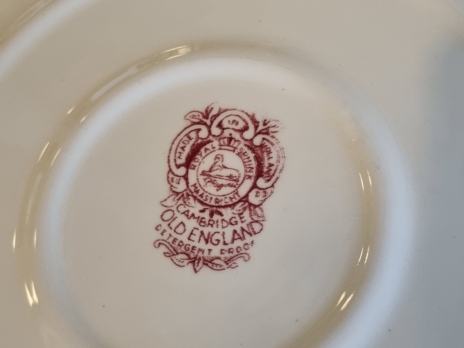 Regout Castillo Royal Sphinx Serveerbord met greepjes 30,5 cm